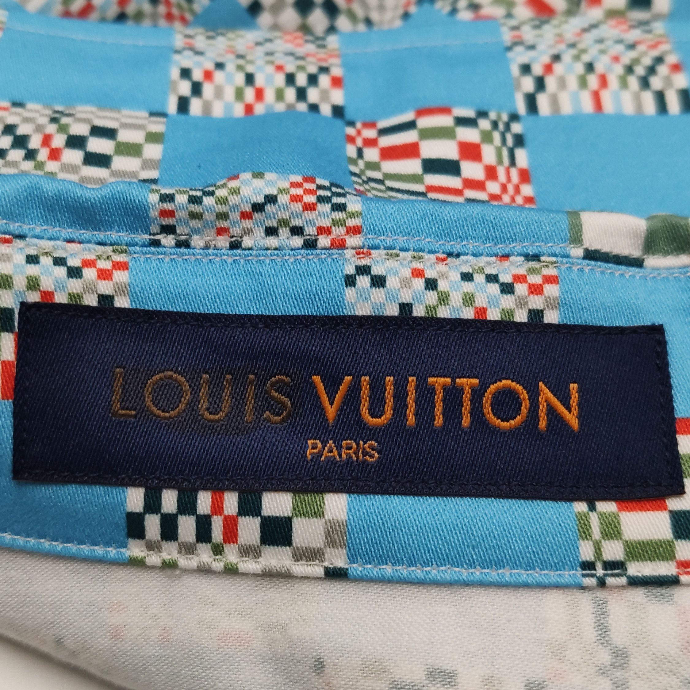 Louis Vuitton Louis Vuitton Damier Pattern Short Sleeve Shirt L Size US L / EU 52-54 / 3 - 10 Thumbnail
