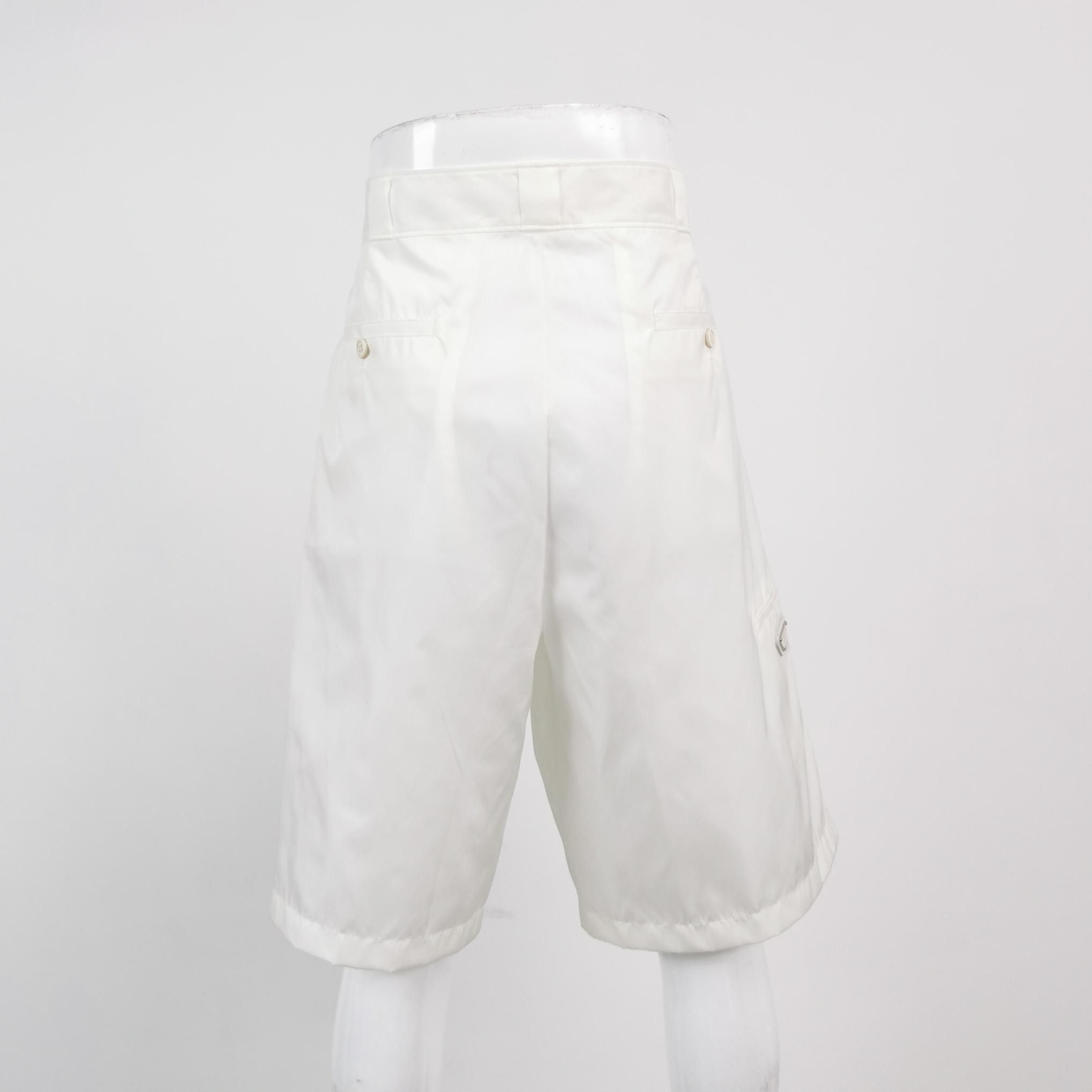 Prada Prada Re-Nylon Triangle Logo Shorts 48 Size US 32 / EU 48 - 2 Thumbnail