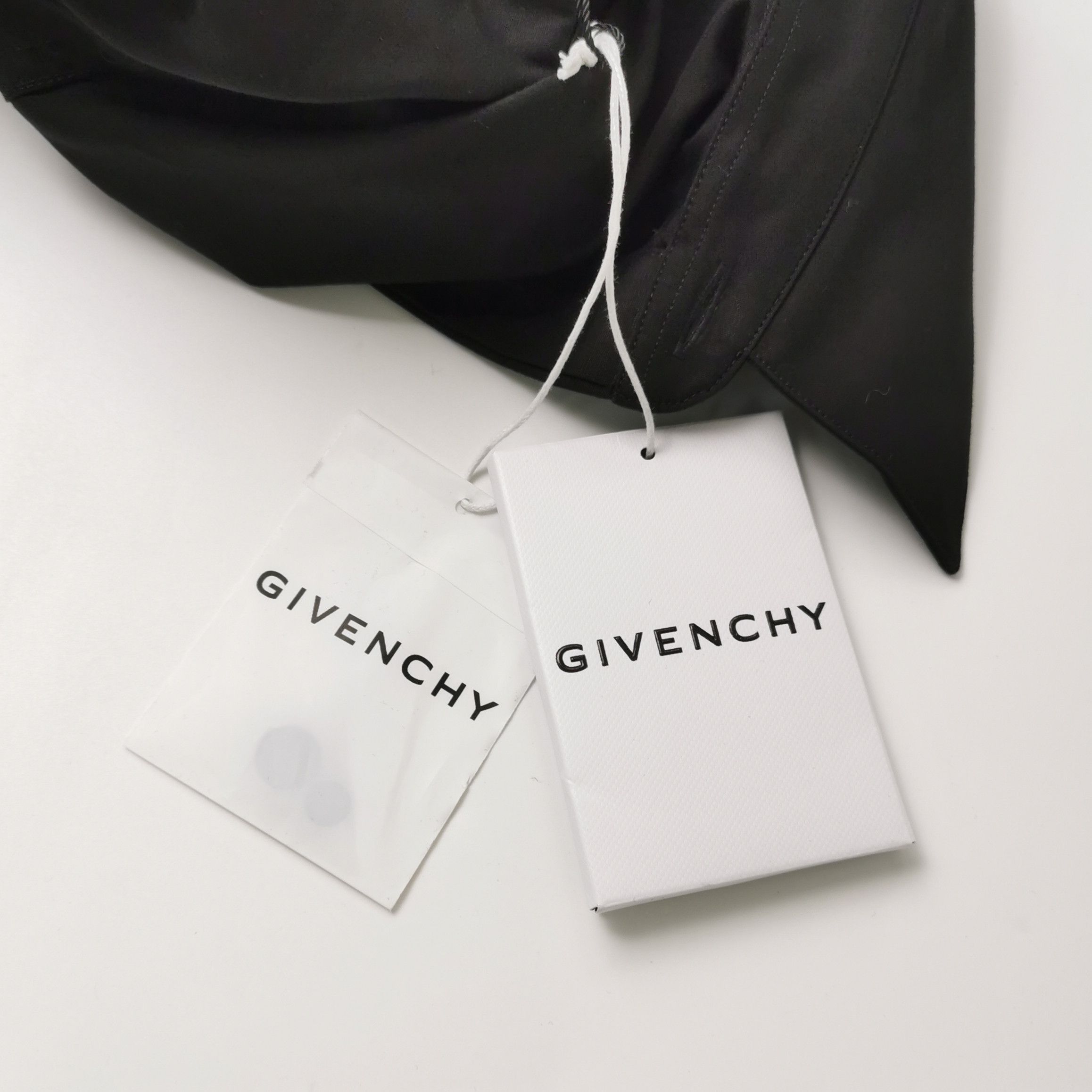 Givenchy Givenchy Black Embroidered Logo Shirt 38 Size US S / EU 44-46 / 1 - 4 Thumbnail