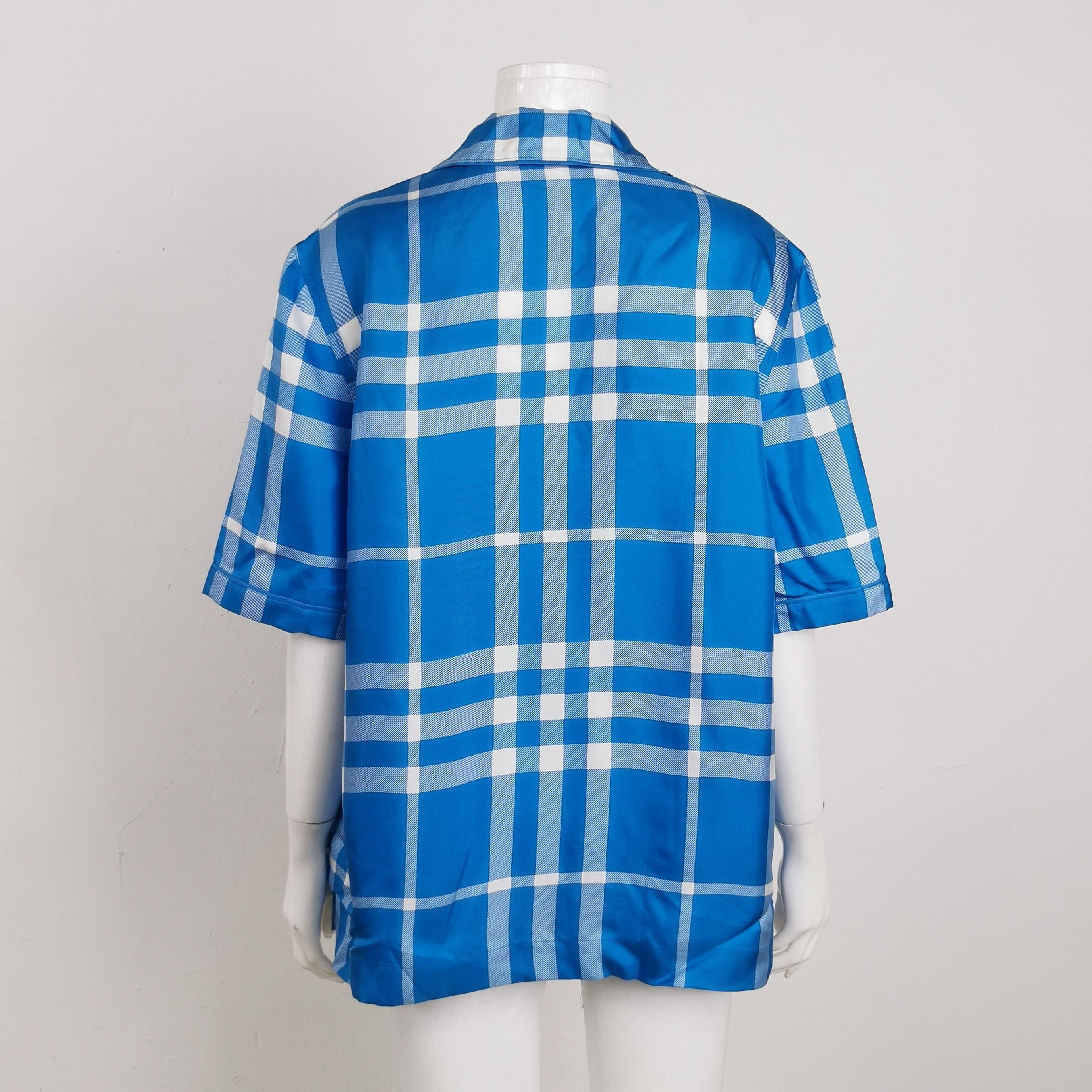 Burberry Burberry Women m Button Ups Size M / US 6-8 / IT 42-44 - 2 Thumbnail