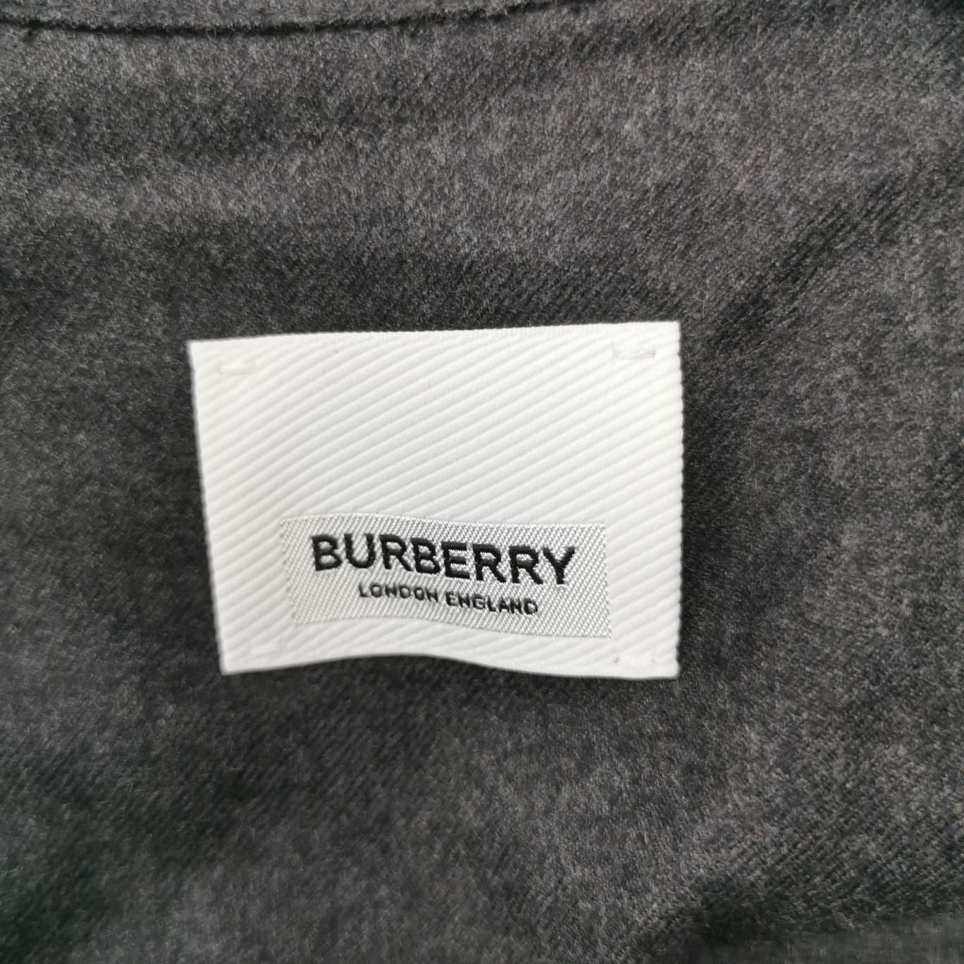 Burberry Burberry Women s Button Ups Size S / US 4 / IT 40 - 6 Thumbnail