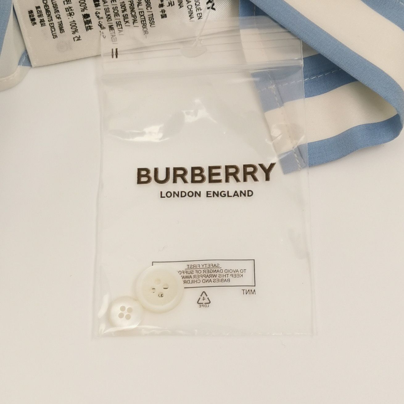 Burberry Burberry Women s Button Ups Size S / US 4 / IT 40 - 4 Thumbnail