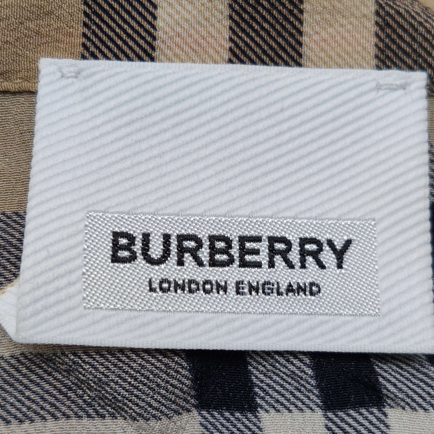 Burberry Burberry Women 2 Button Ups Size XS / US 0-2 / IT 36-38 - 5 Thumbnail