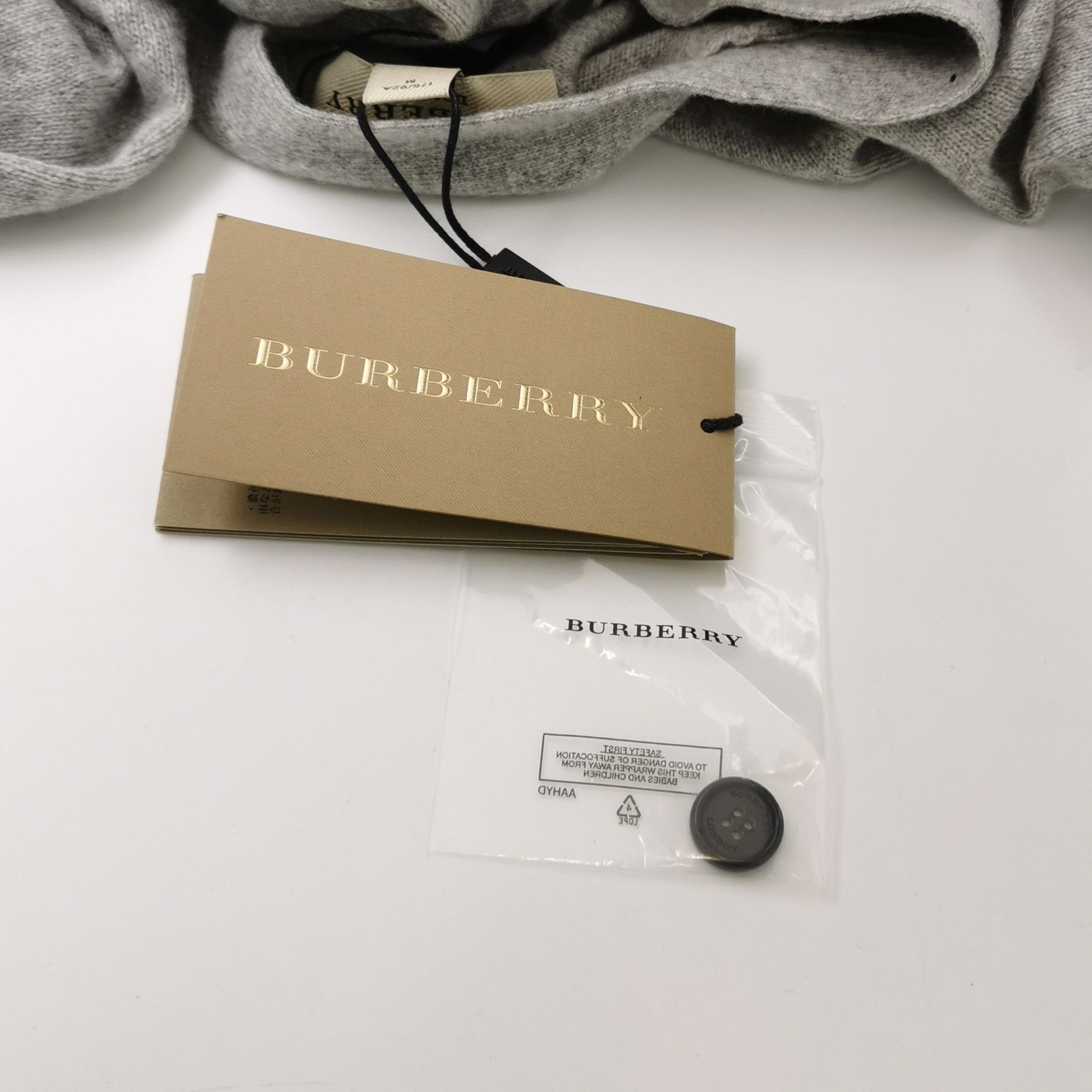 Burberry Burberry Women m Sweaters Size M / US 6-8 / IT 42-44 - 4 Thumbnail