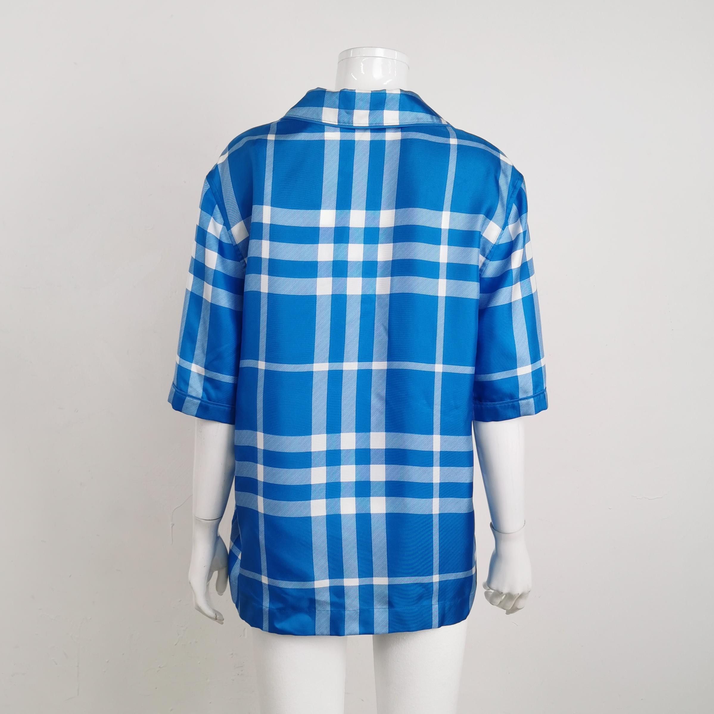Burberry Burberry Women s Button Ups Size S / US 4 / IT 40 - 2 Thumbnail