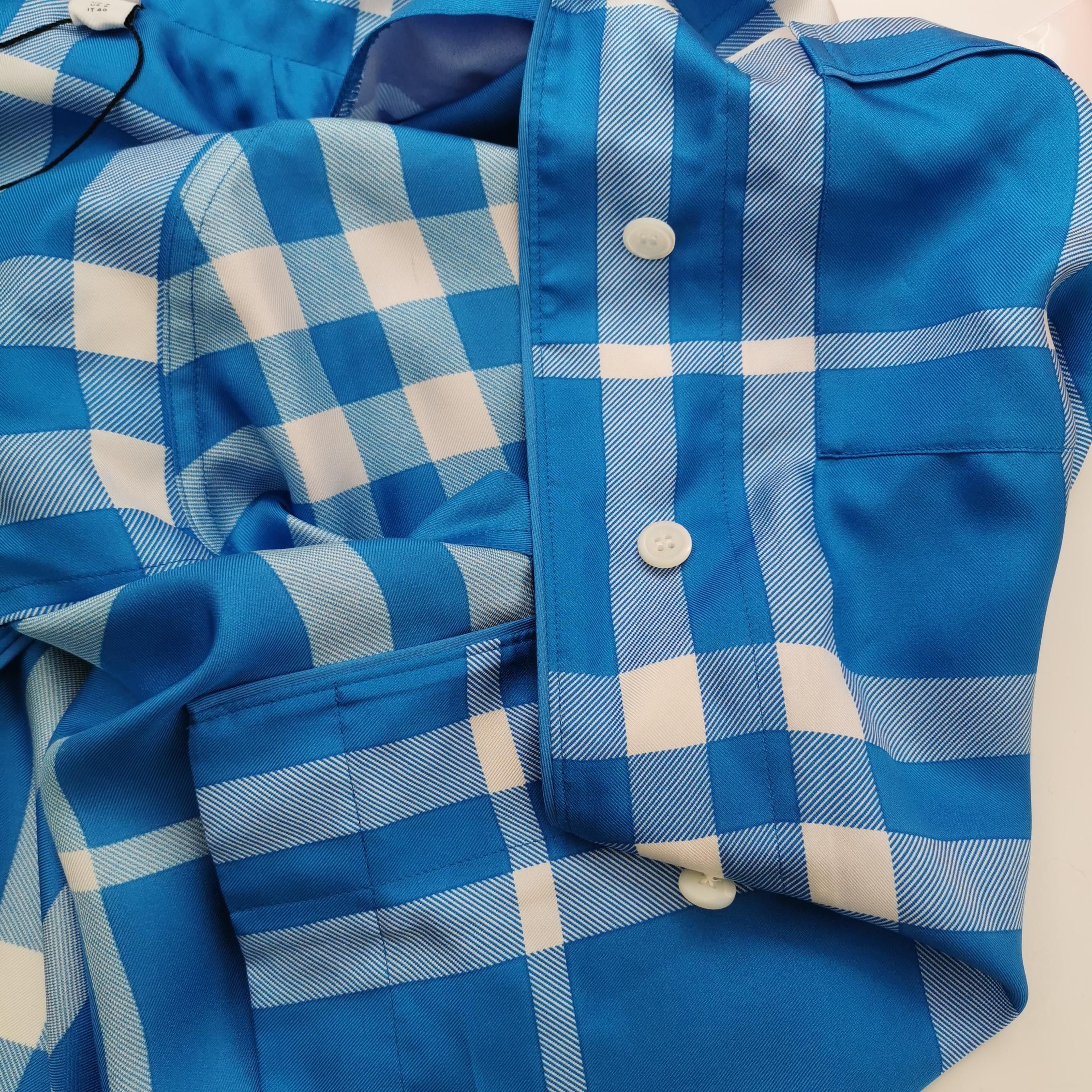Burberry Burberry Women s Button Ups Size S / US 4 / IT 40 - 3 Thumbnail