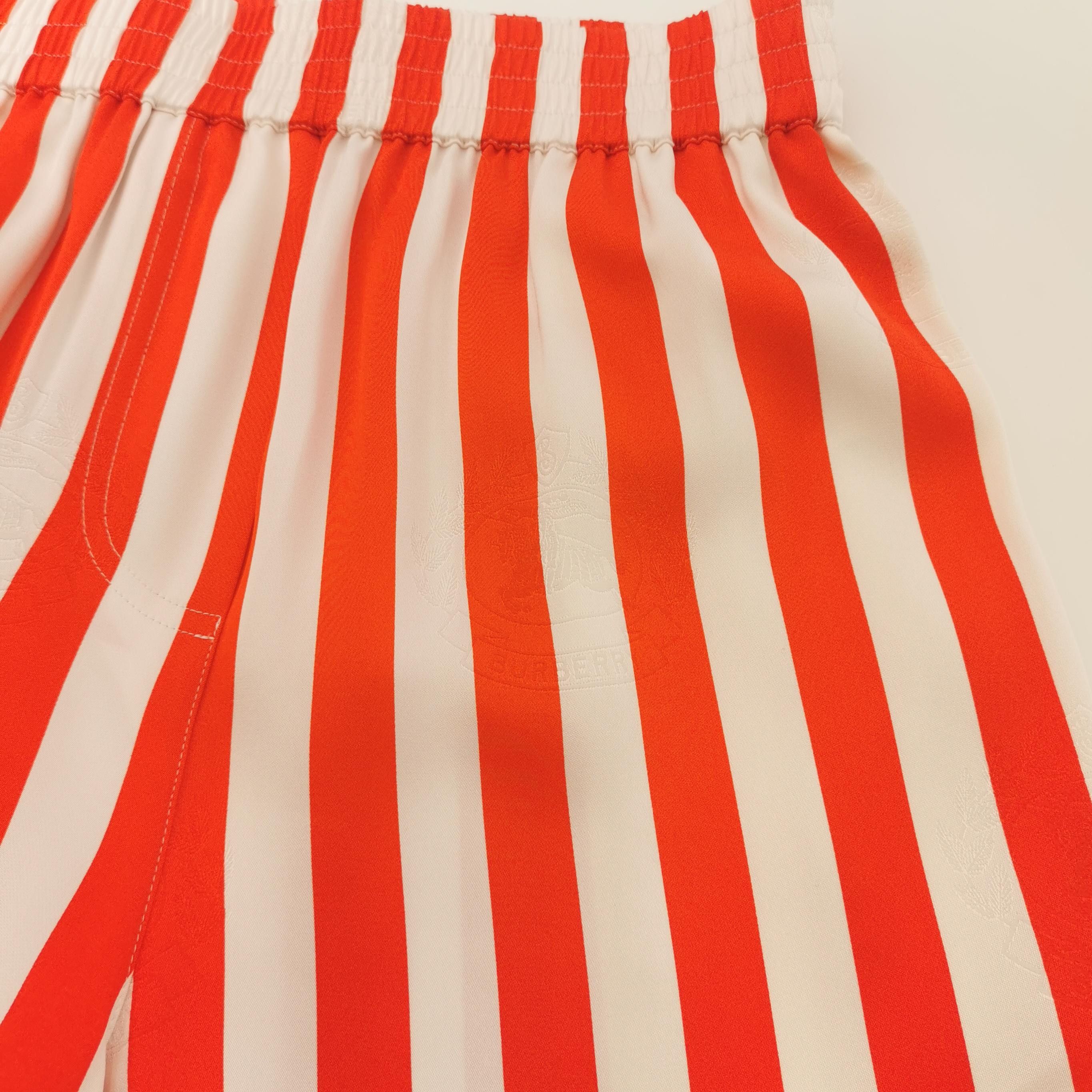 Burberry Burberry Women 2 Shorts Size 26" / US 2 / IT 38 - 3 Thumbnail