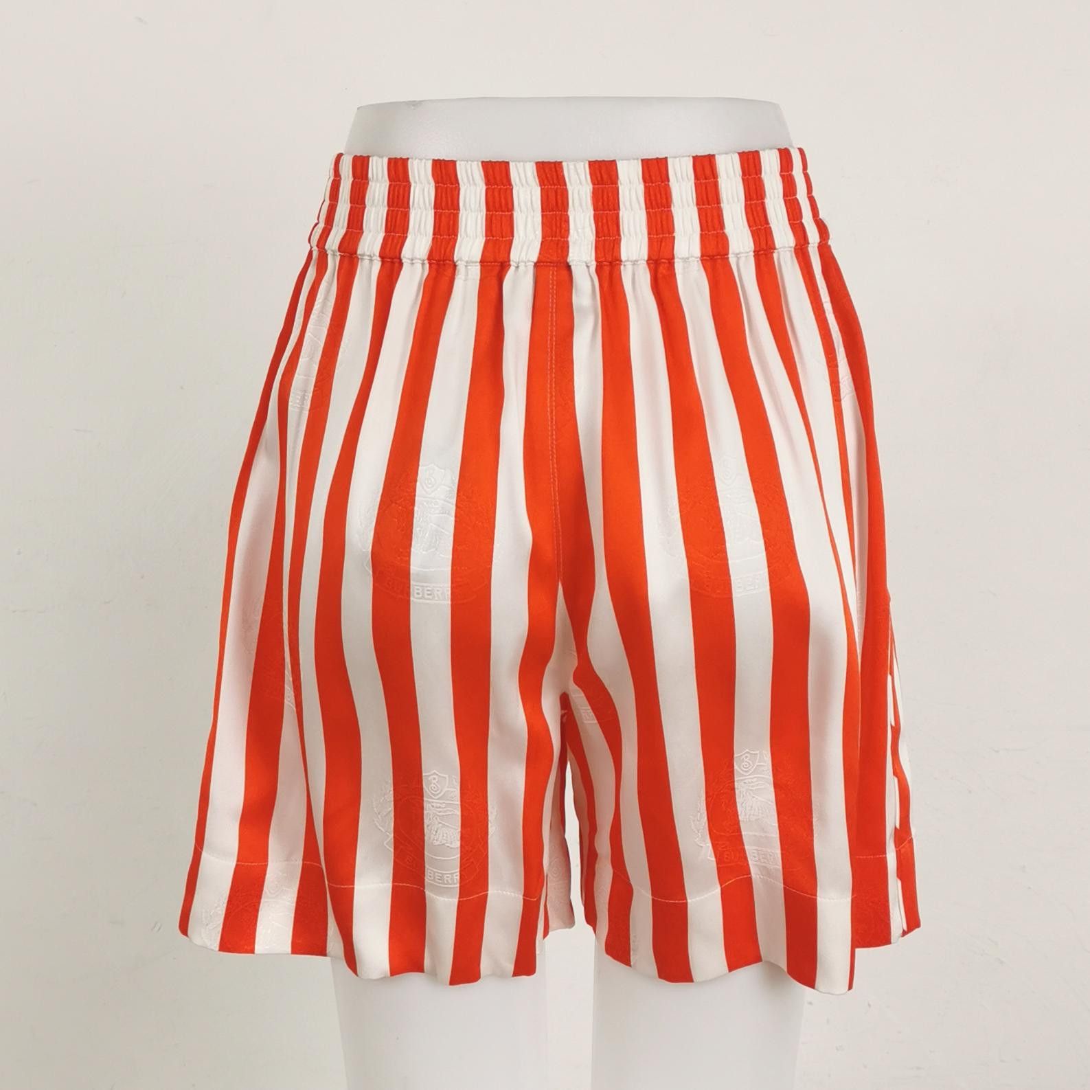 Burberry Burberry Women 0 Shorts Size 25" / US 0 / IT 36 - 2 Thumbnail