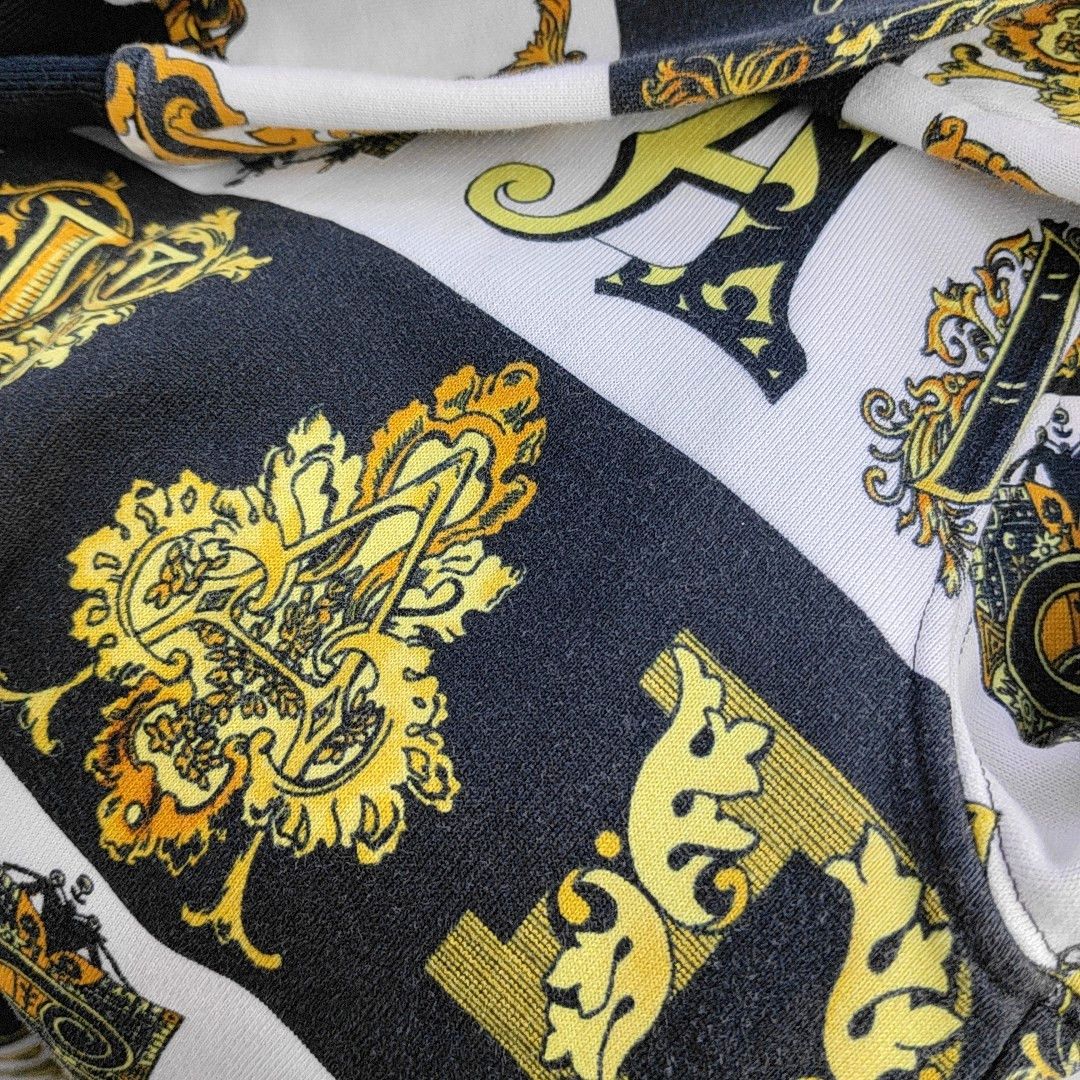 Versace Versace Baroque Alphabet Print Sweatshirt Size S Size US S / EU 44-46 / 1 - 5 Thumbnail