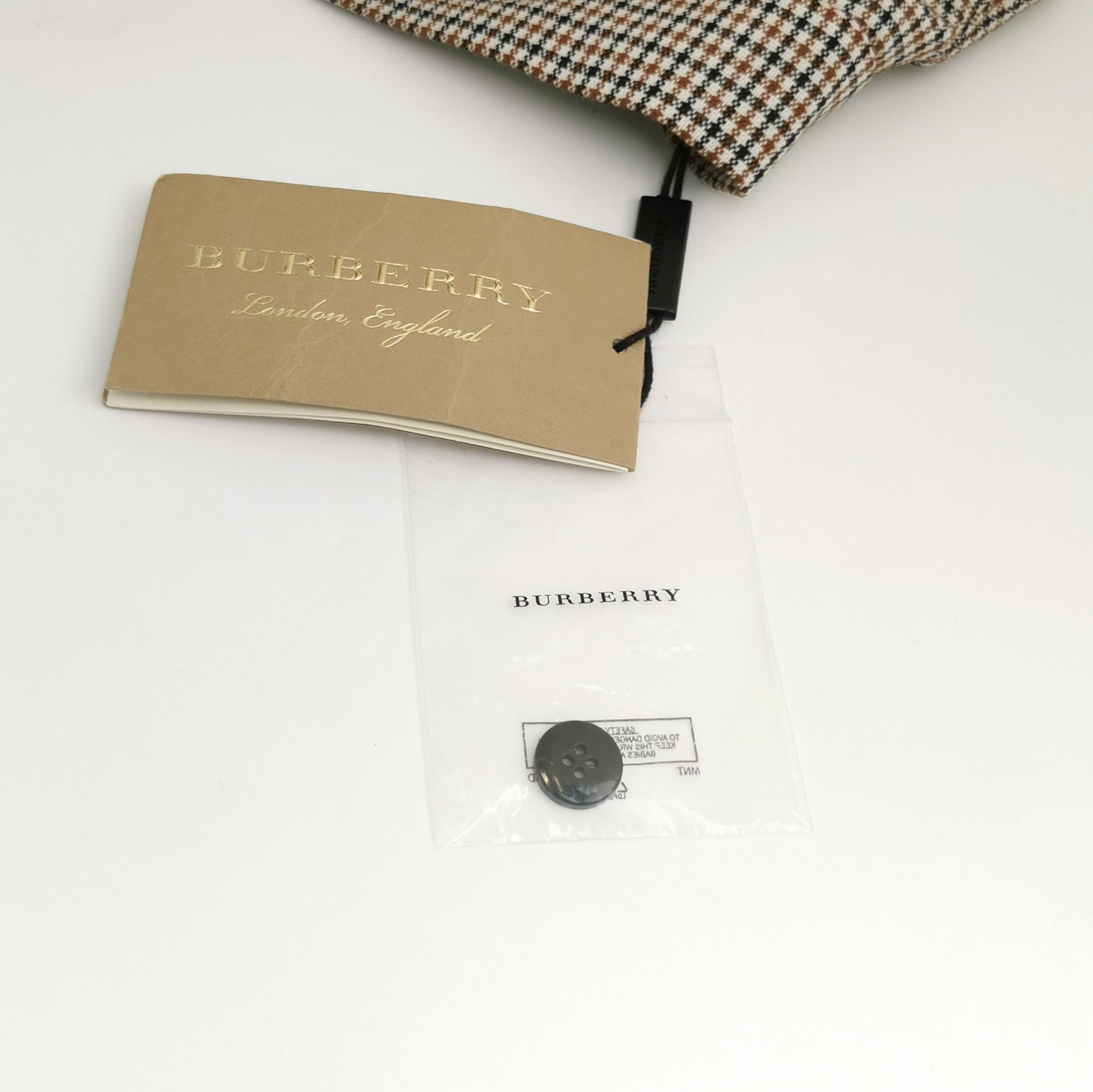 Burberry Burberry Women 28 Pants Size 28" / US 6 / IT 42 - 3 Thumbnail