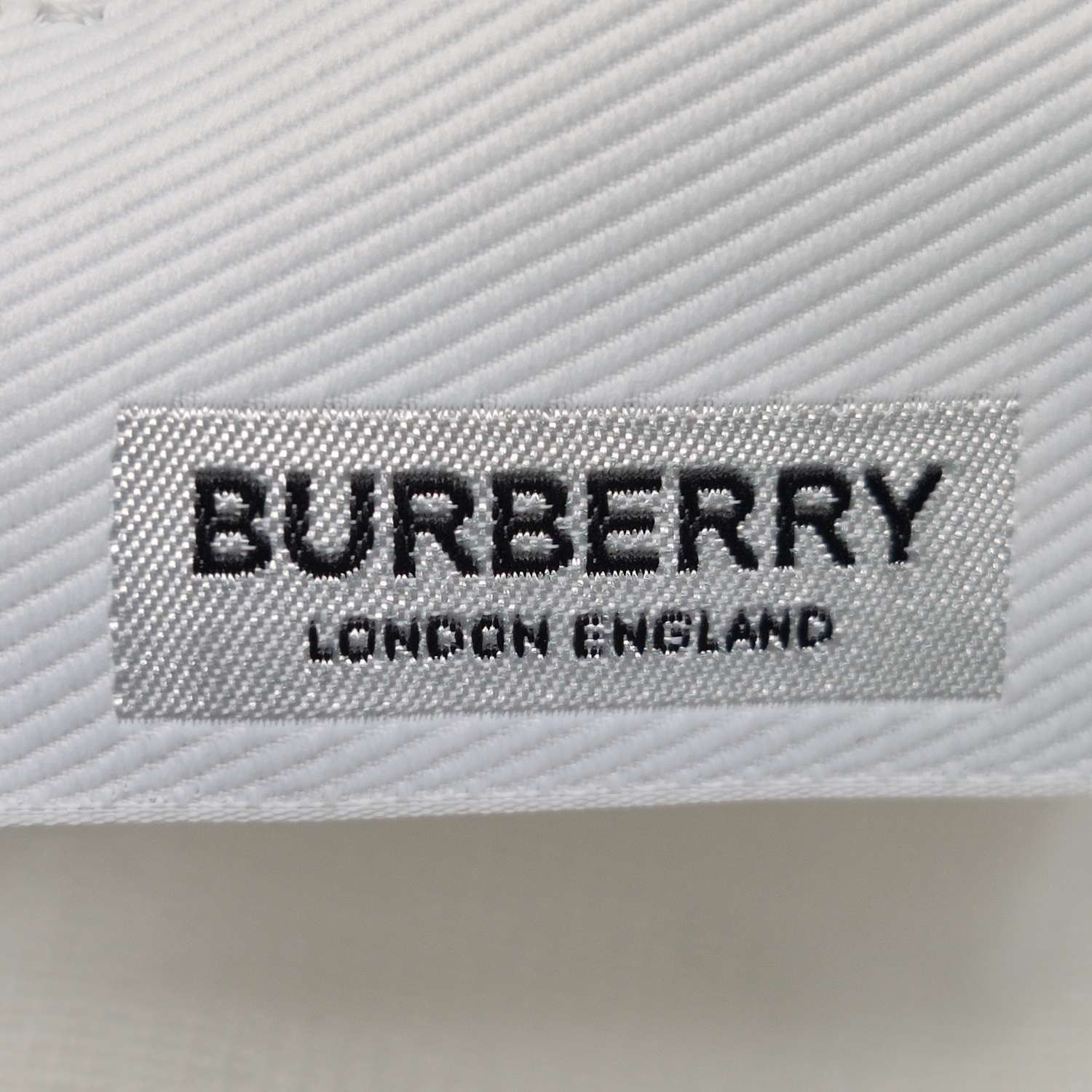 Burberry Burberry Women s Short Sleeve Shirts Size S / US 4 / IT 40 - 3 Thumbnail