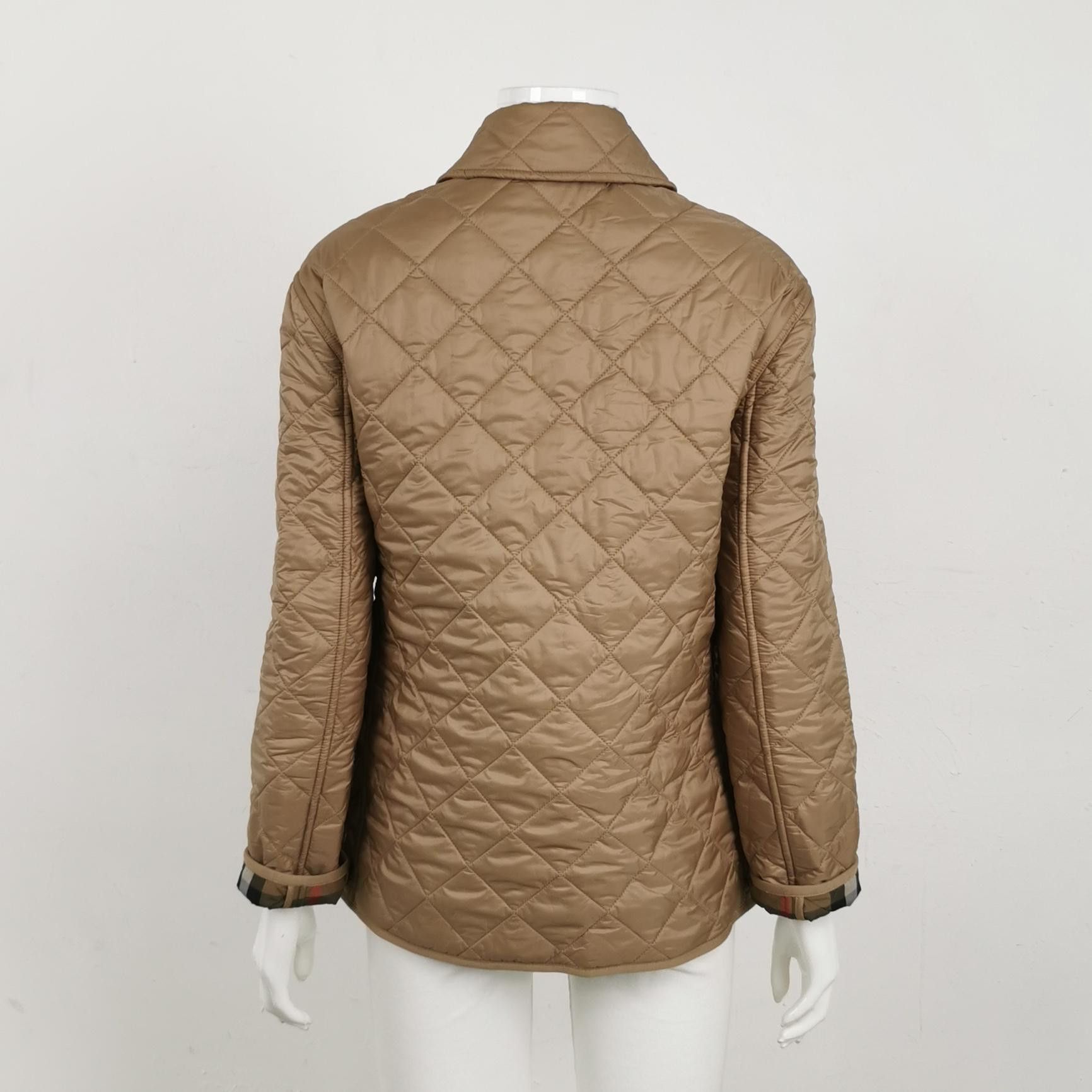 Burberry Burberry Women m Down Jackets Size M / US 6-8 / IT 42-44 - 2 Thumbnail