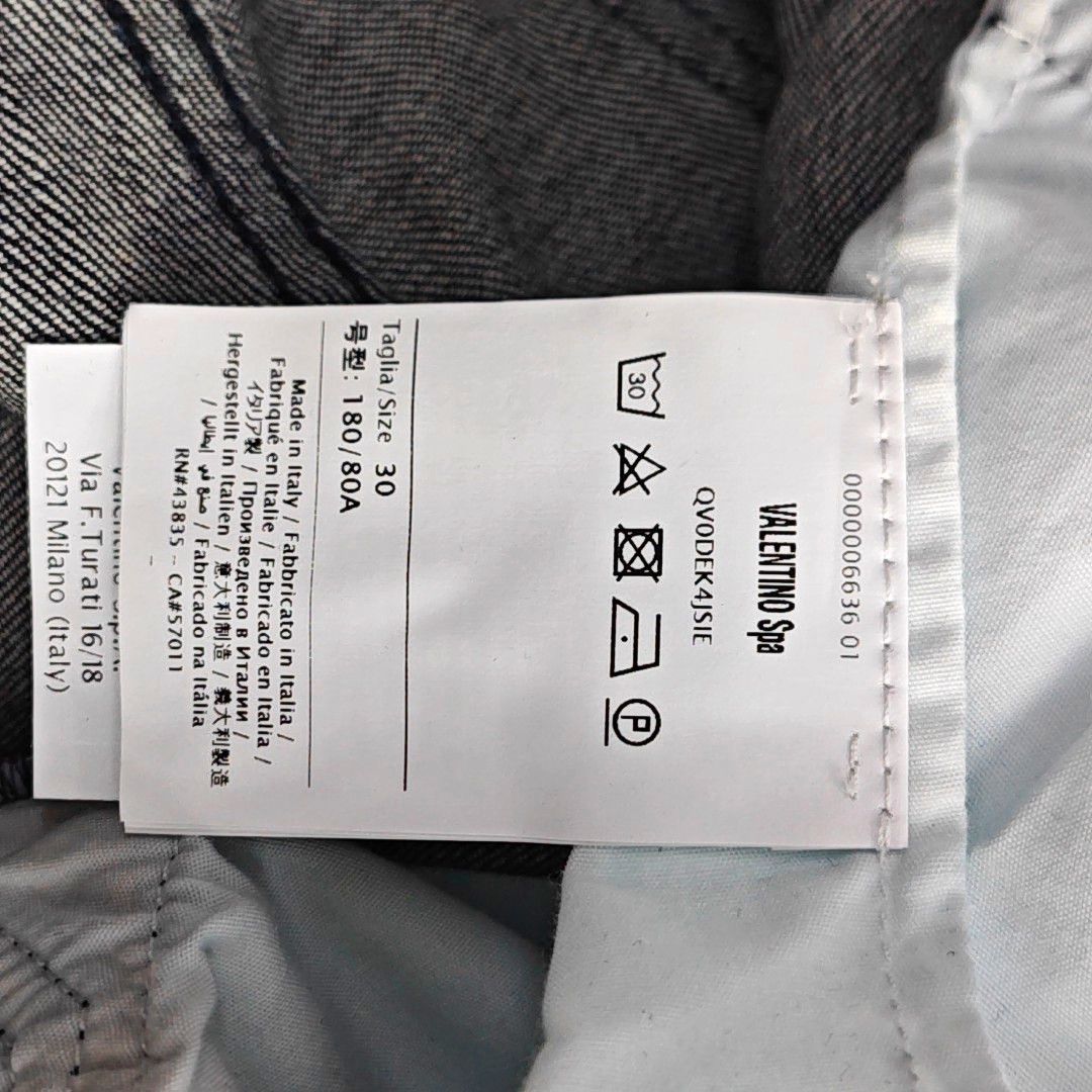 Valentino Valentino VLTN Patch Denim Jeans Size 30 Size US 30 / EU 46 - 4 Thumbnail