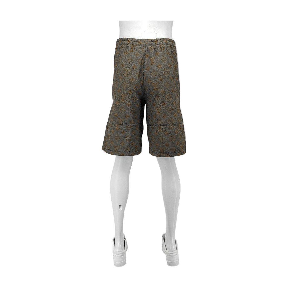 Louis Vuitton Louis Vuitton Monogram Shorts Size XS Size US 36 / EU 52 - 2 Thumbnail