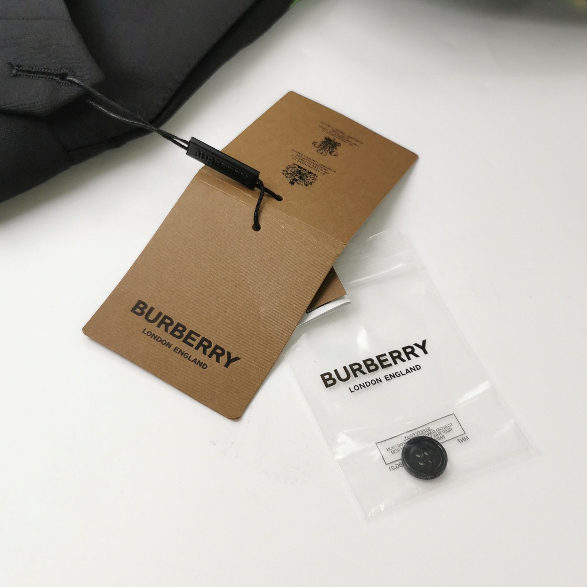 Burberry Burberry Women 26 Pants Size 26" / US 2 / IT 38 - 4 Thumbnail