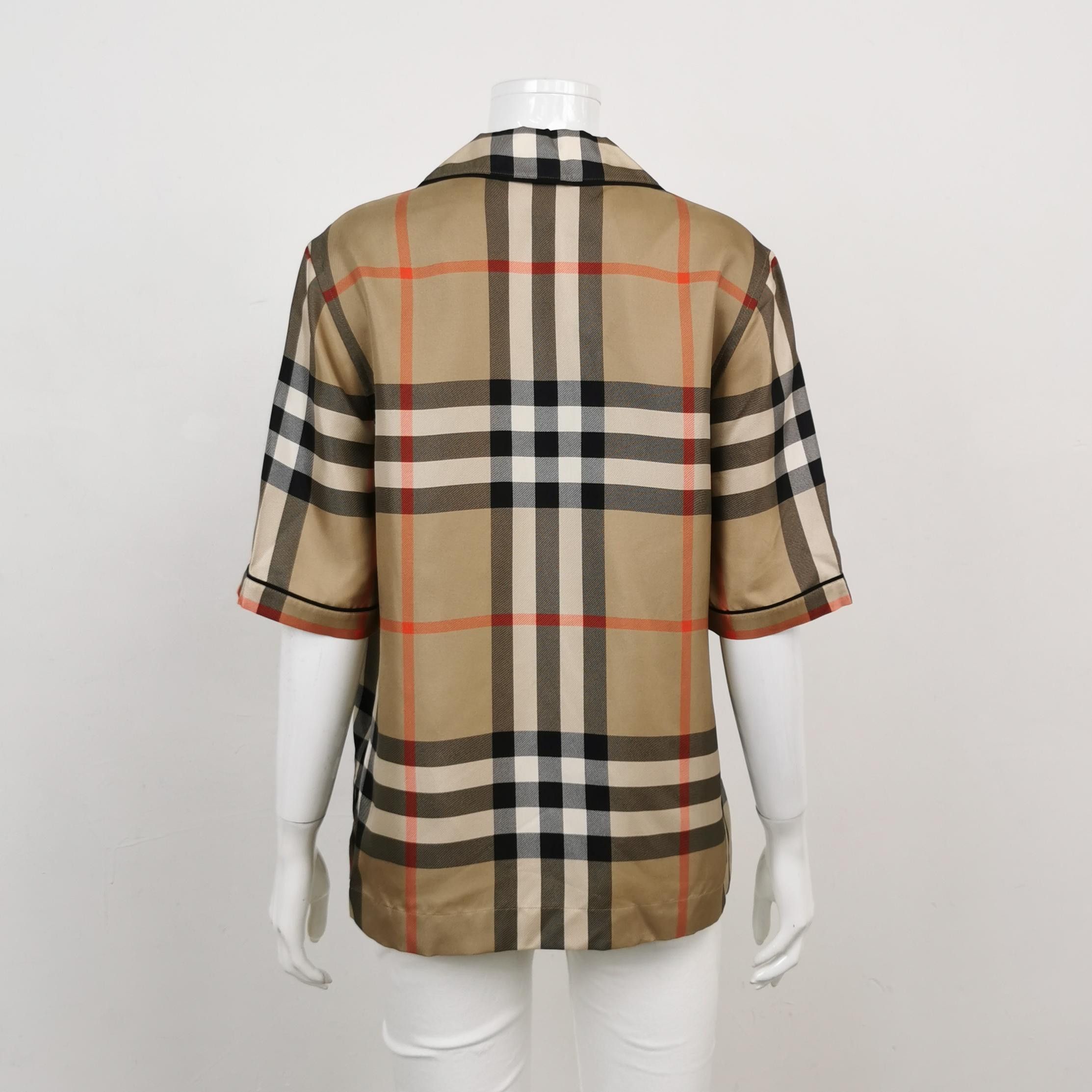Burberry Burberry Women 2 Button Ups Size XS / US 0-2 / IT 36-38 - 2 Thumbnail