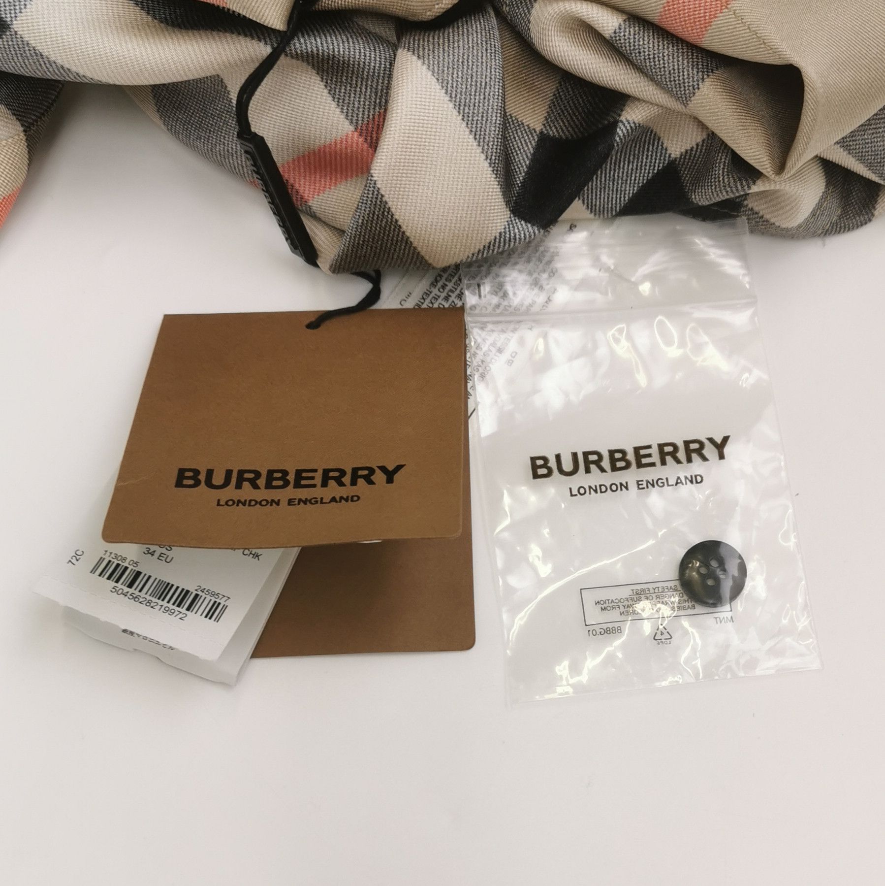 Burberry Burberry Women 0 Button Ups Size XS / US 0-2 / IT 36-38 - 3 Thumbnail