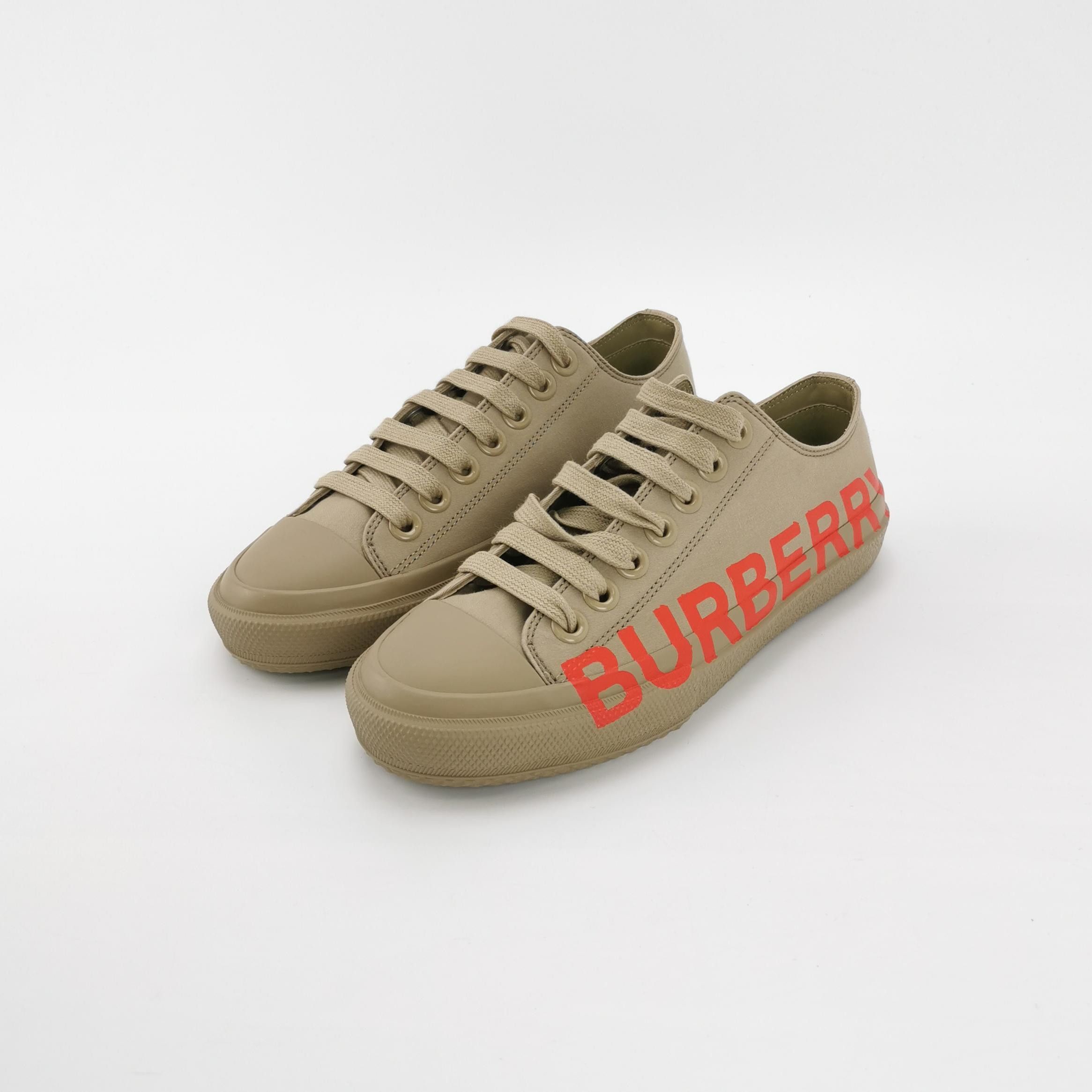 Burberry Burberry Women 5 Lowtop Sneakers Size US 5 / IT 35 - 2 Thumbnail