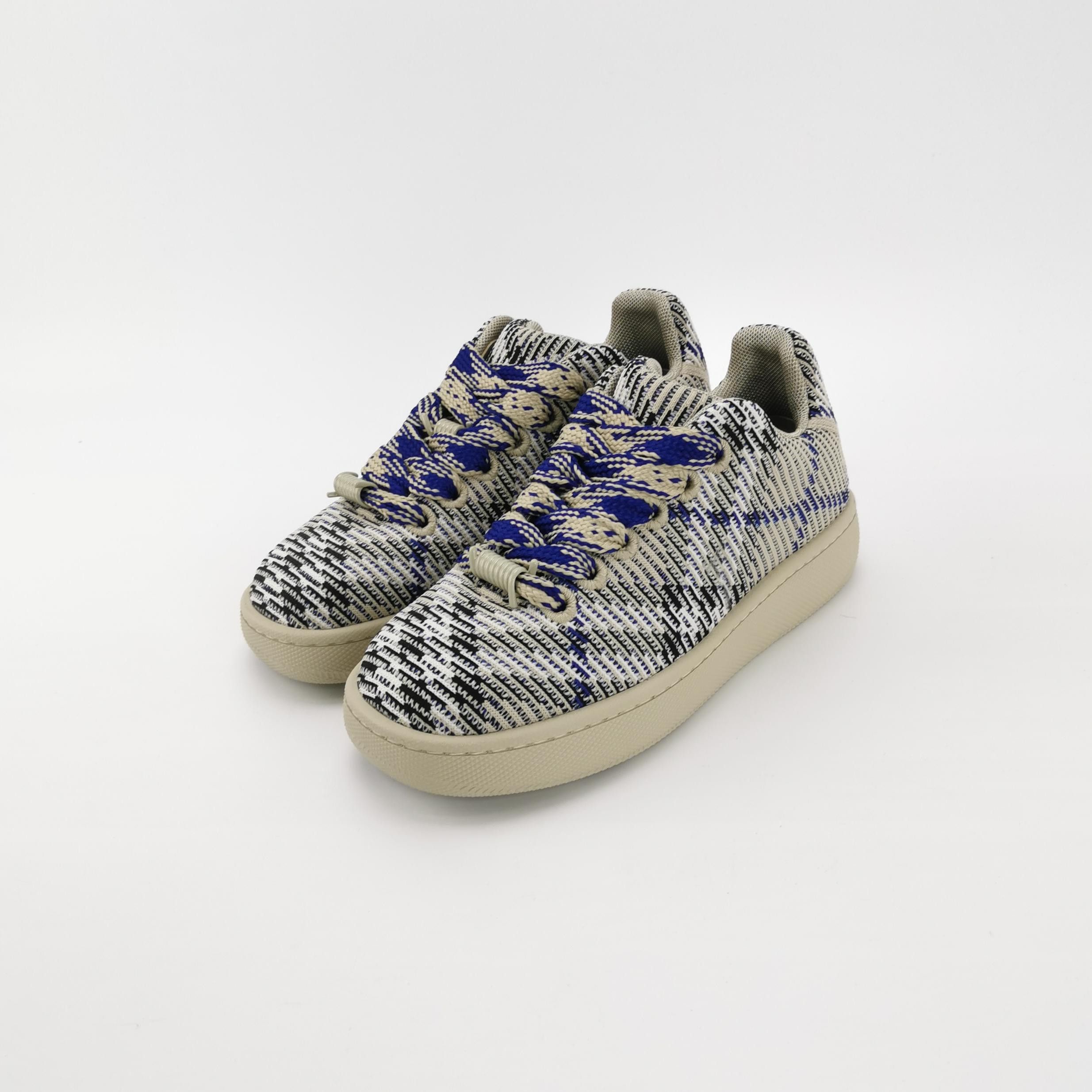 Burberry Burberry Women 8 Lowtop Sneakers Size US 8 / IT 38 - 2 Thumbnail