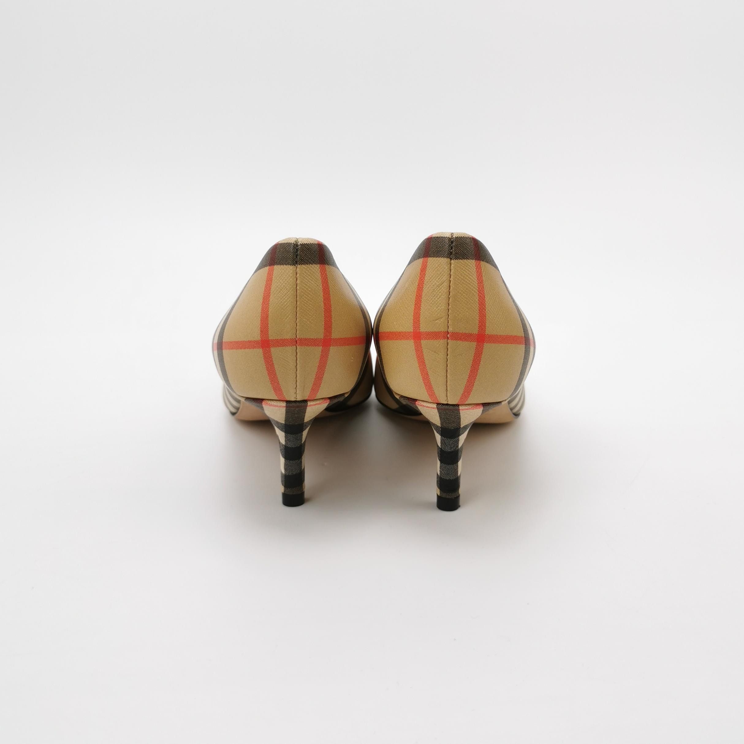 Burberry Burberry Women 6 Flats Size US 6 / IT 36 - 4 Thumbnail