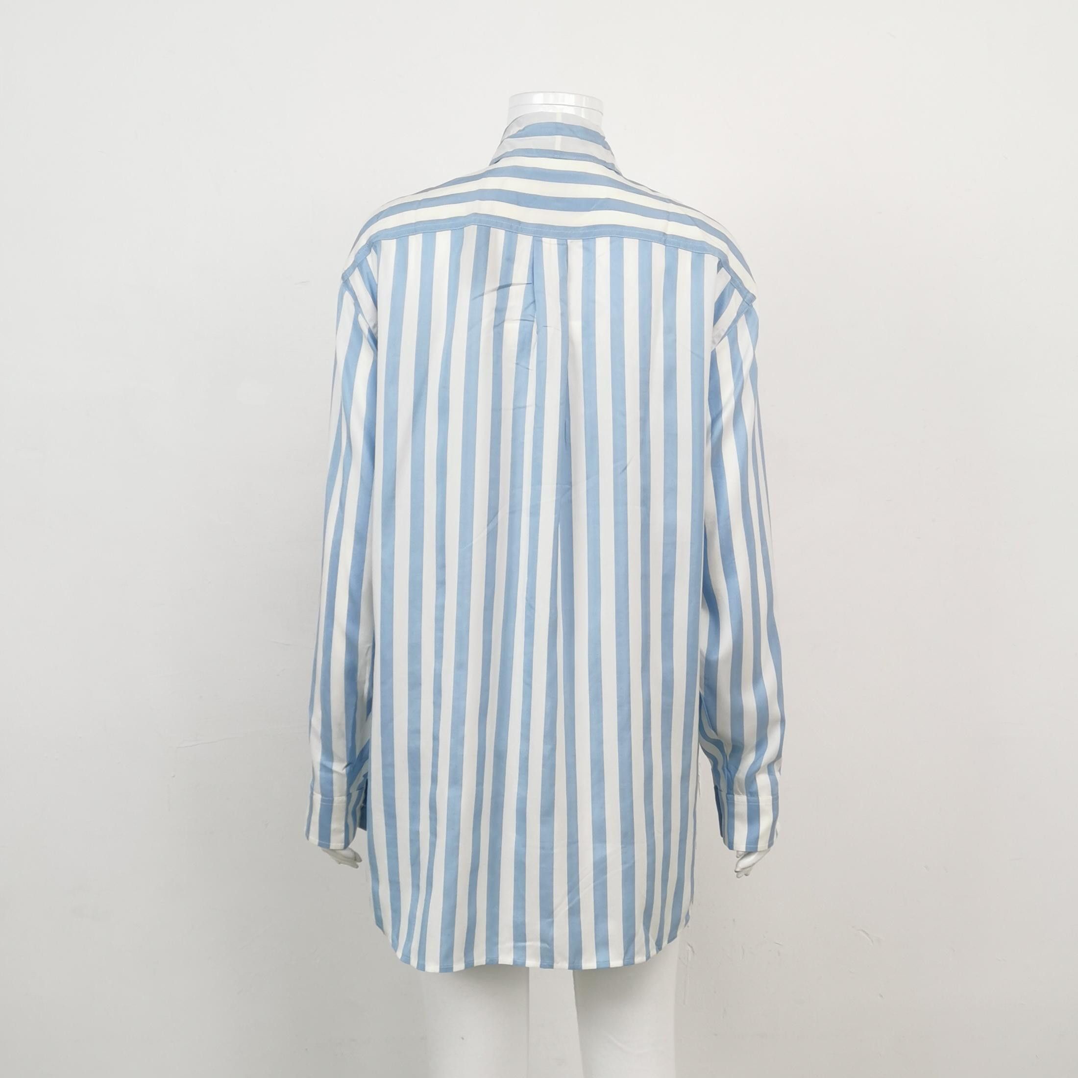 Burberry Burberry Women s Button Ups Size S / US 4 / IT 40 - 2 Thumbnail