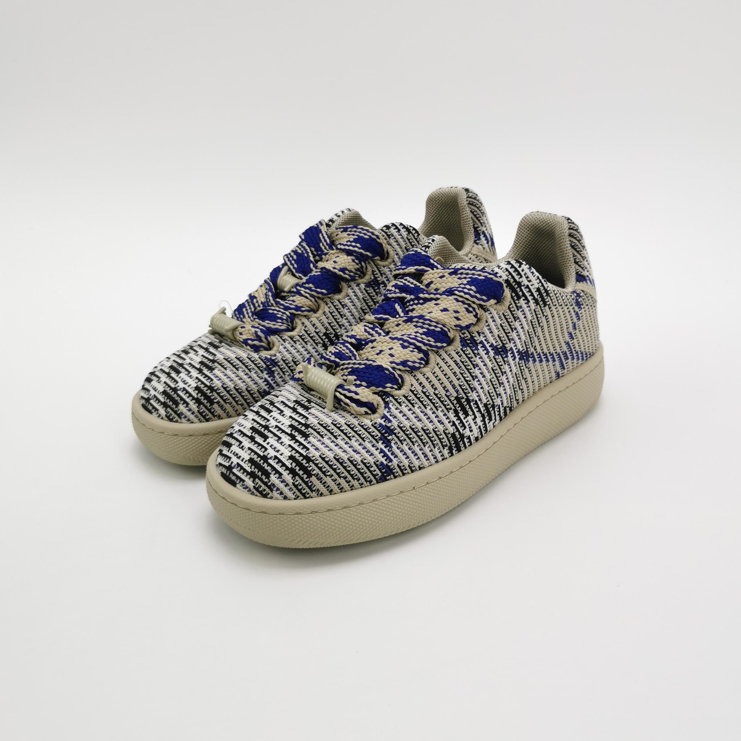 Burberry Burberry Women 8 Lowtop Sneakers Size US 8 / IT 38 - 2 Thumbnail