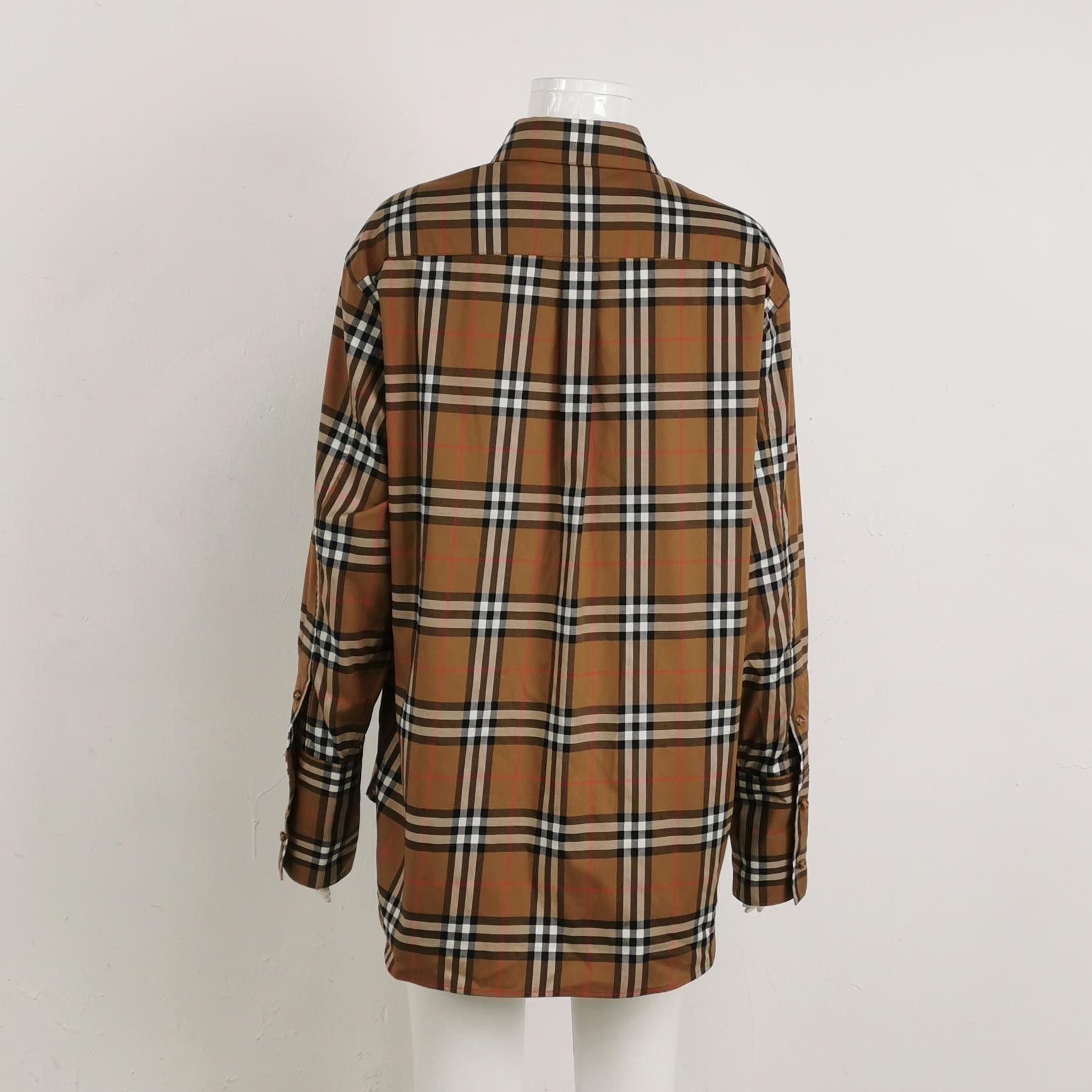 Burberry Burberry Women s Button Ups Size S / US 4 / IT 40 - 2 Thumbnail
