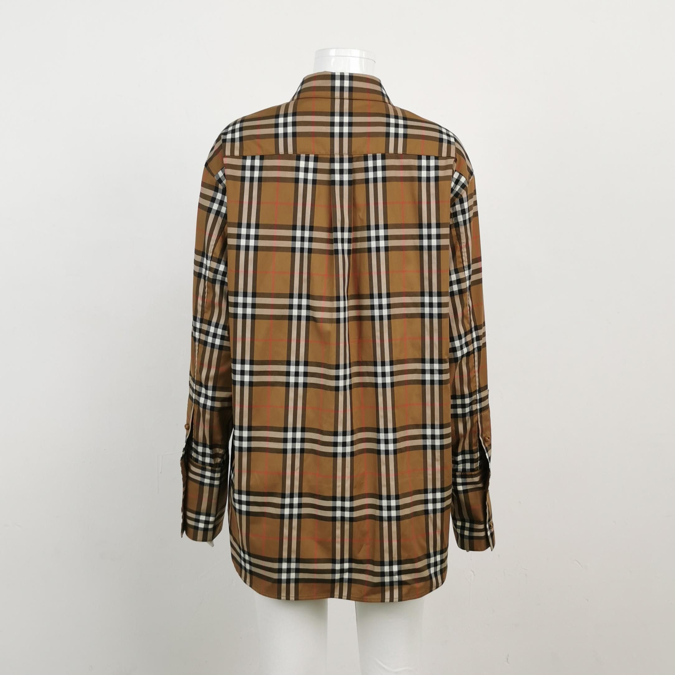 Burberry Burberry Women s Button Ups Size S / US 4 / IT 40 - 2 Thumbnail