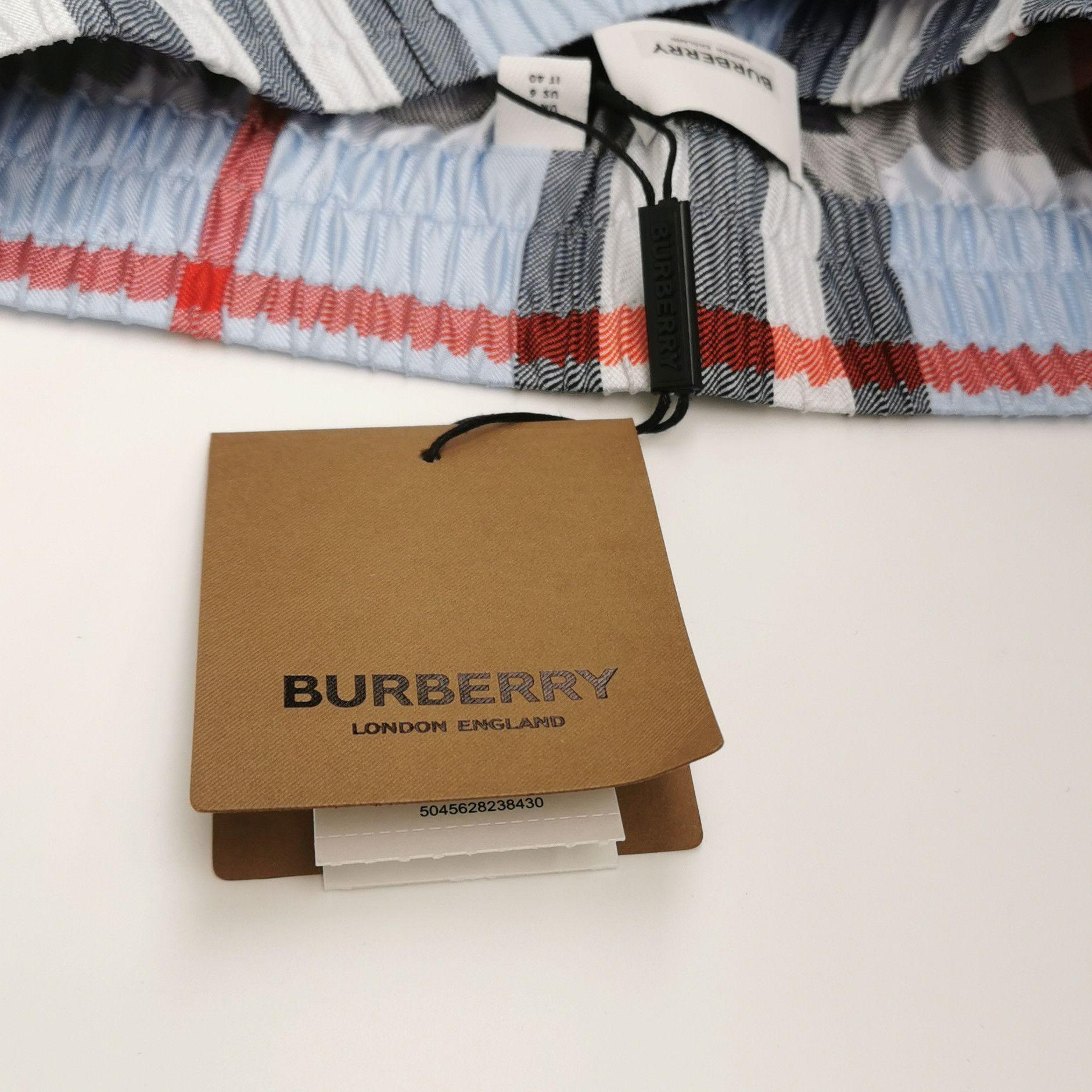 Burberry Burberry Women 26 Shorts Size 26" / US 2 / IT 38 - 3 Thumbnail