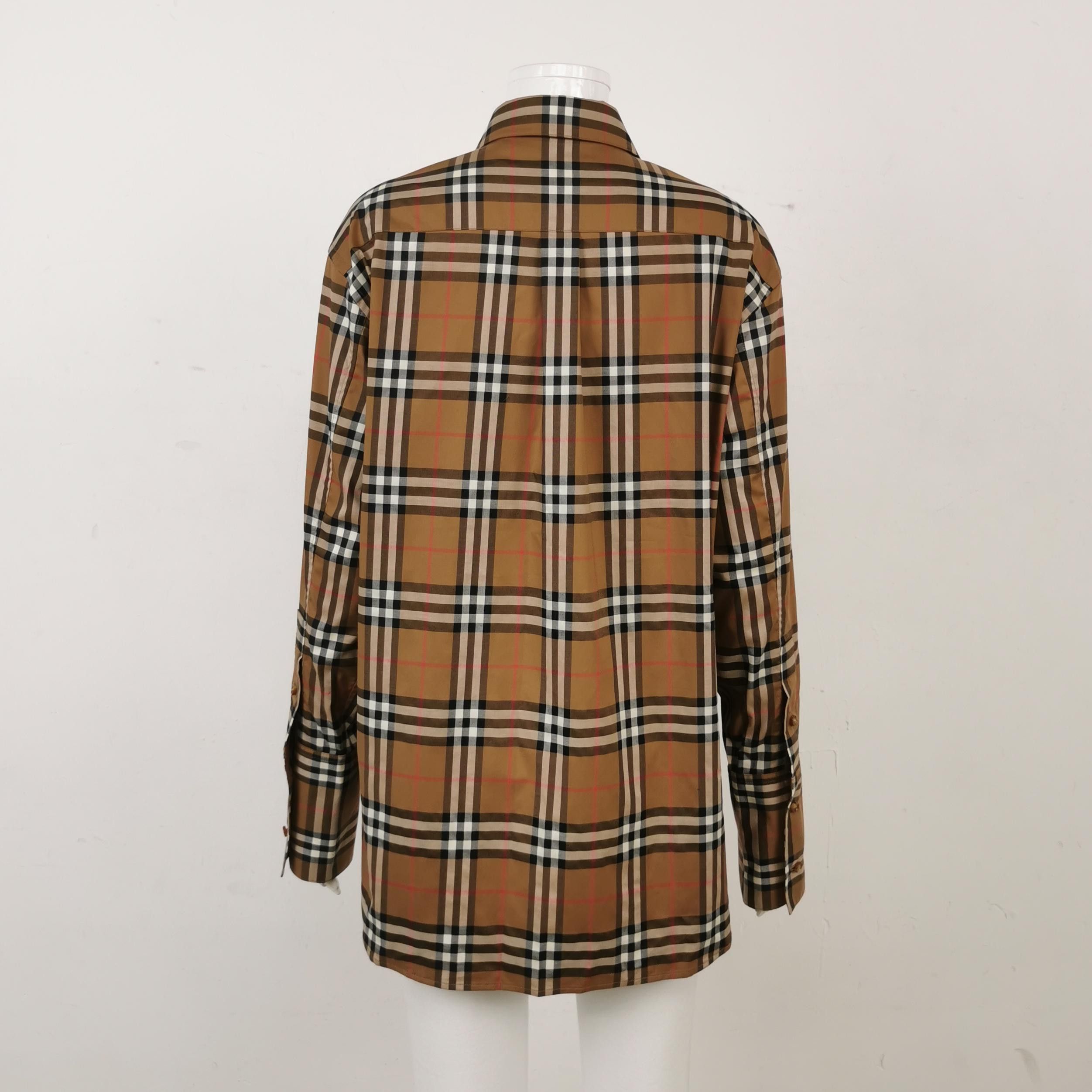 Burberry Burberry Women 2 Button Ups Size XS / US 0-2 / IT 36-38 - 2 Thumbnail