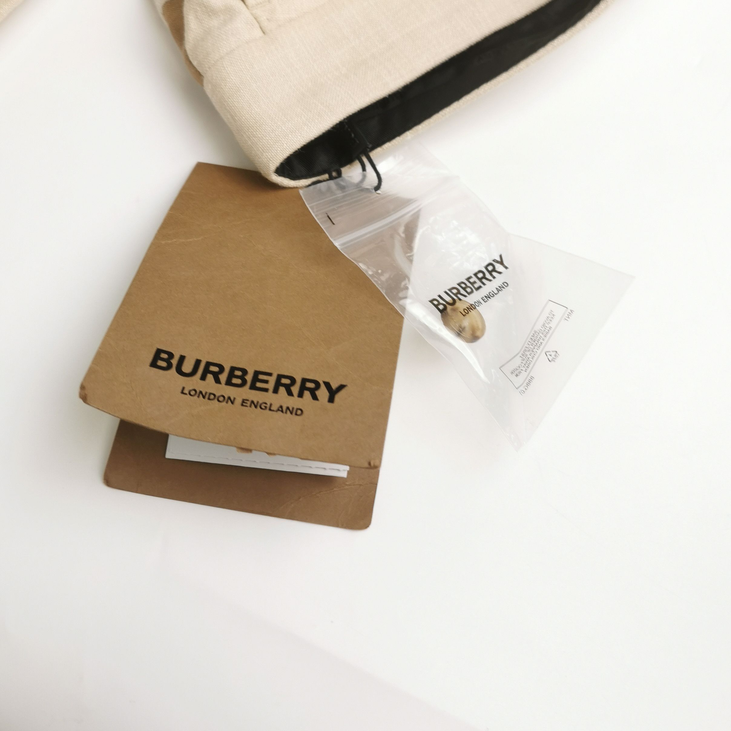 Burberry Burberry Women 2 Pants Size 26" / US 2 / IT 38 - 5 Thumbnail