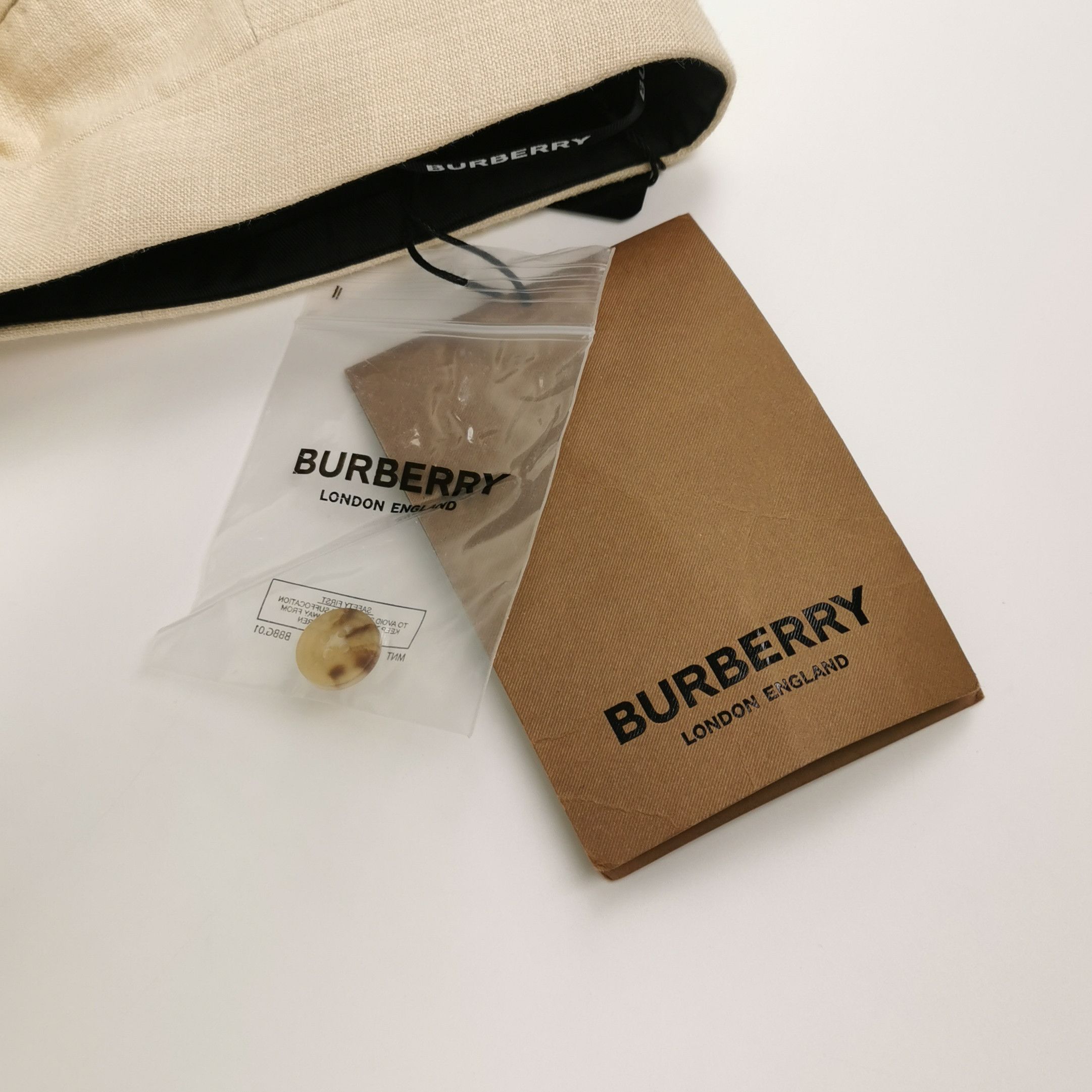 Burberry Burberry Women 2 Pants Size 26" / US 2 / IT 38 - 5 Thumbnail