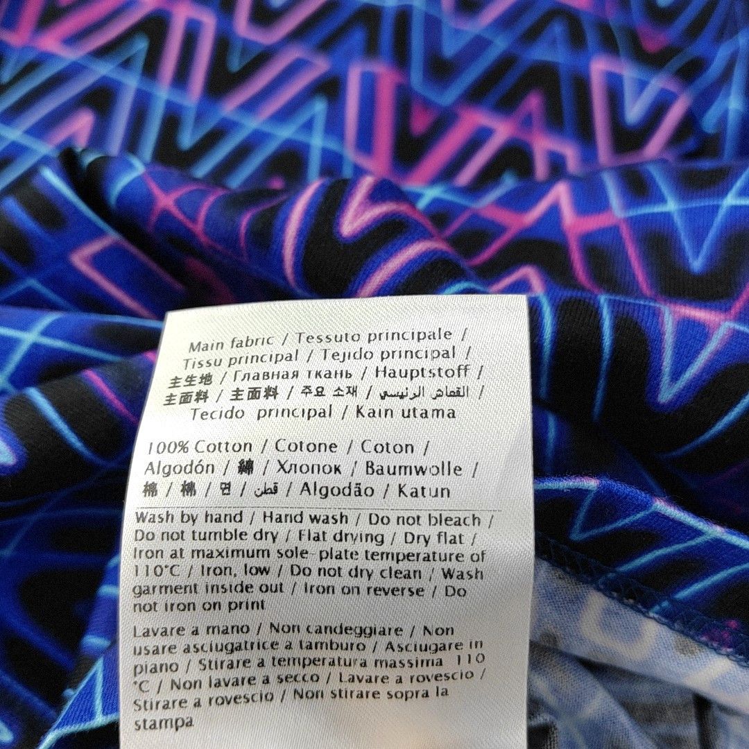 Valentino Valentino Geometric V-Logo Print T-Shirt S Size US S / EU 44-46 / 1 - 3 Thumbnail
