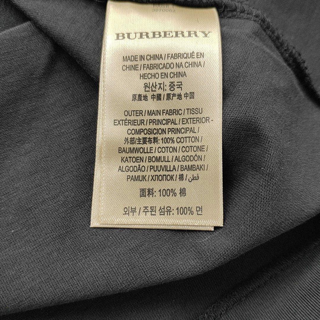 Burberry Burberry Logo V-Neck T-Shirt Size S Size US S / EU 44-46 / 1 - 3 Thumbnail