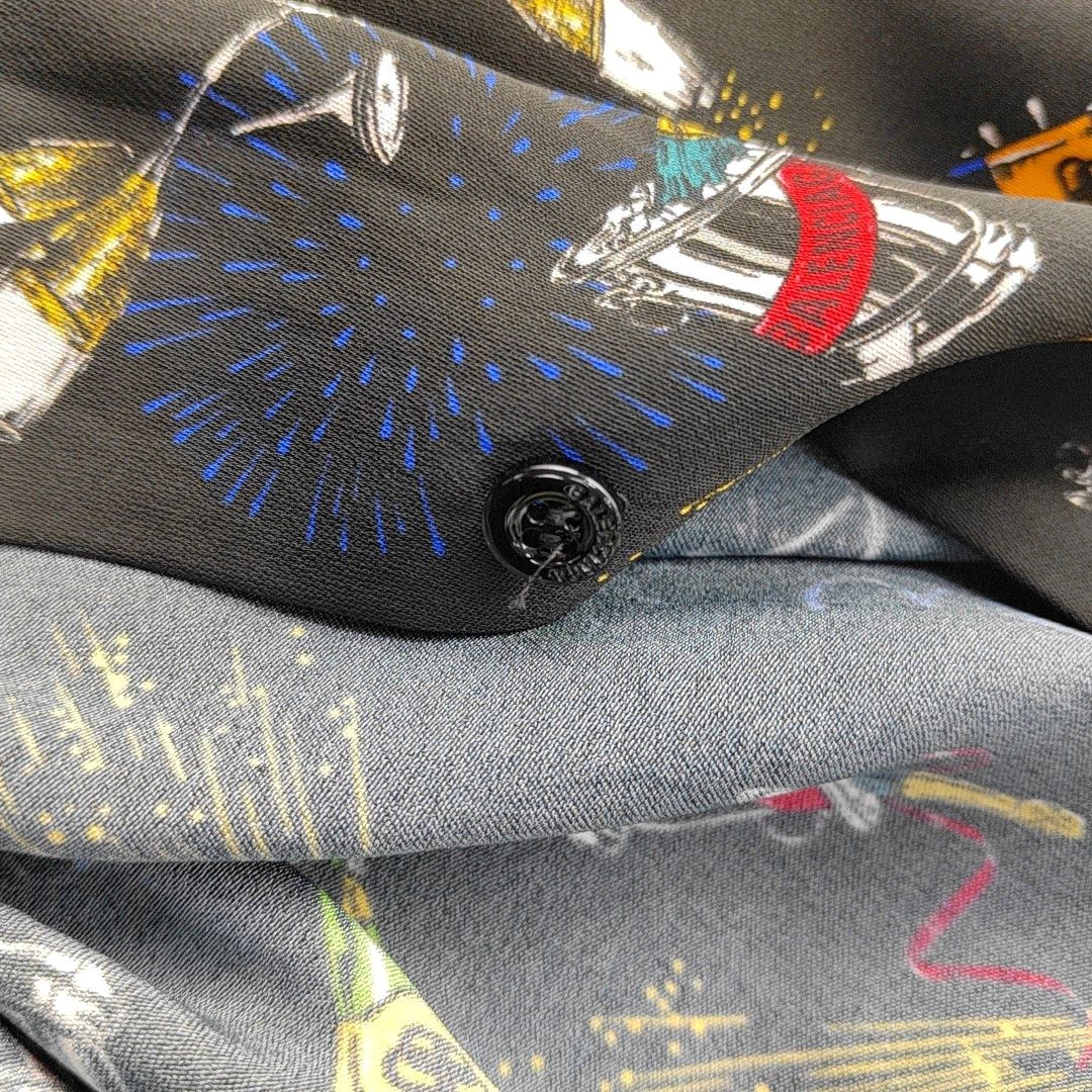 Balenciaga Balenciaga Champagne Print Short Sleeve Shirt 37 Size US S / EU 44-46 / 1 - 5 Thumbnail