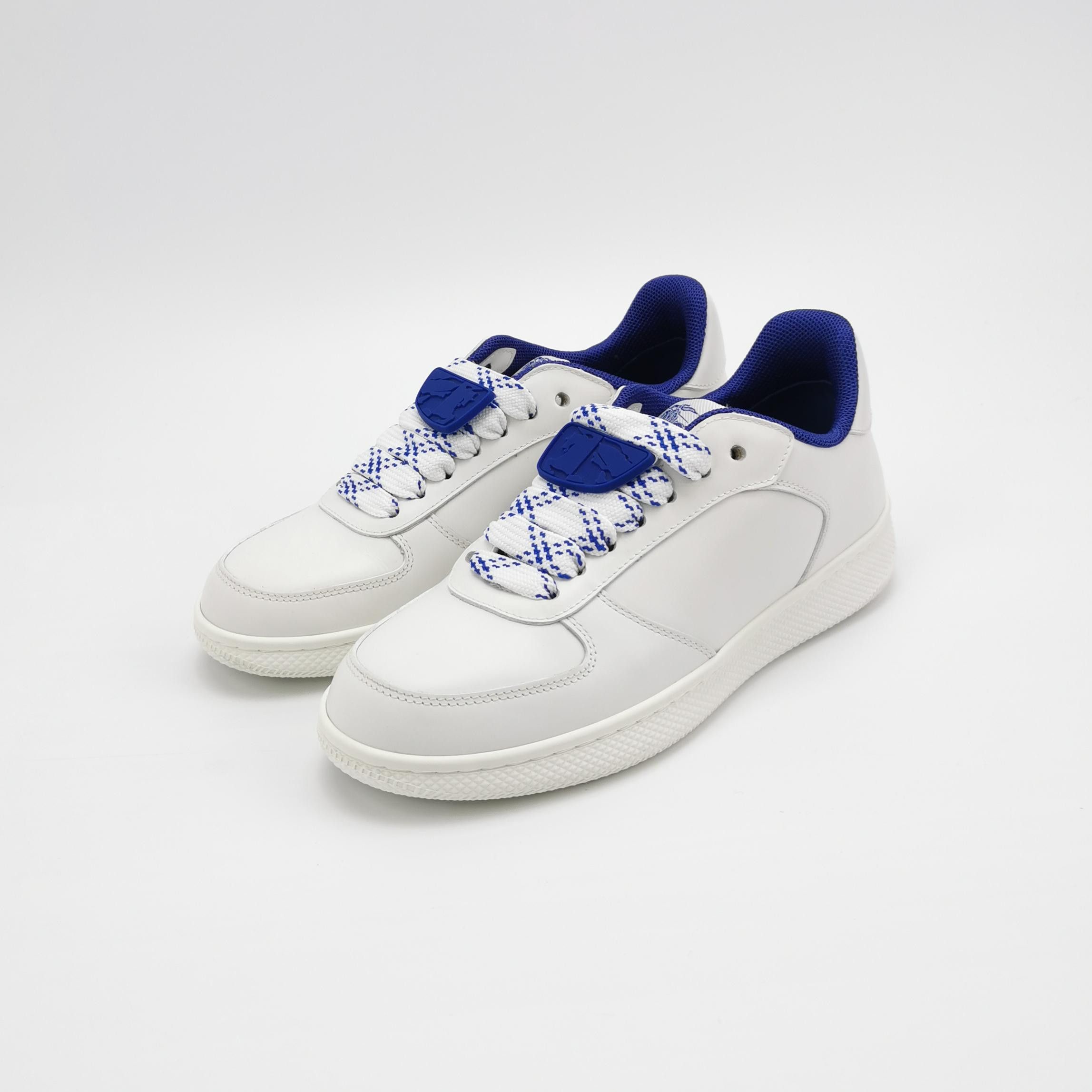 Burberry Burberry Women 7 Lowtop Sneakers Size US 7 / IT 37 - 2 Thumbnail