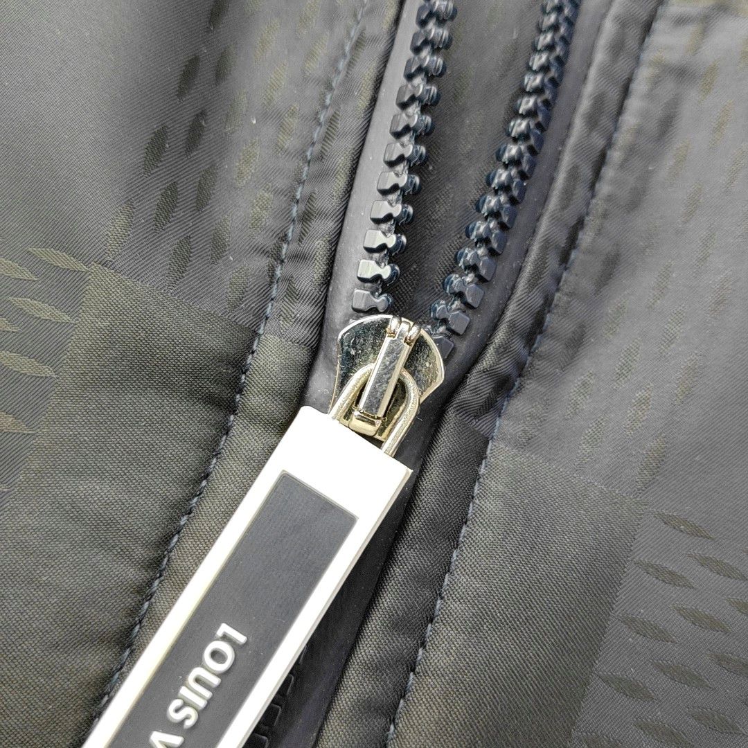 Louis Vuitton Louis Vuitton Technical Zip-Up Vest EU 52 Size US L / EU 52-54 / 3 - 5 Thumbnail