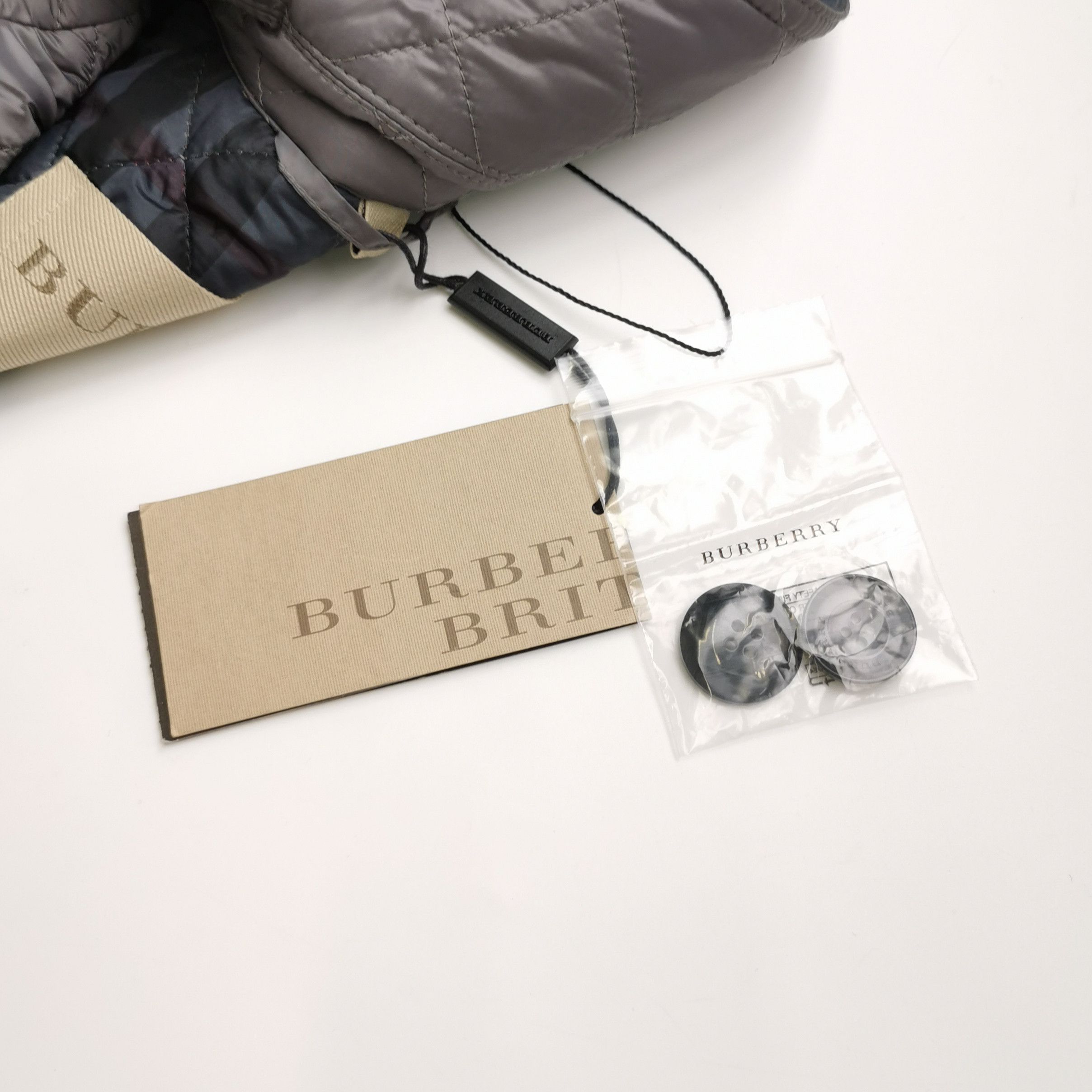 Burberry Burberry Women m Down Jackets Size M / US 6-8 / IT 42-44 - 4 Thumbnail
