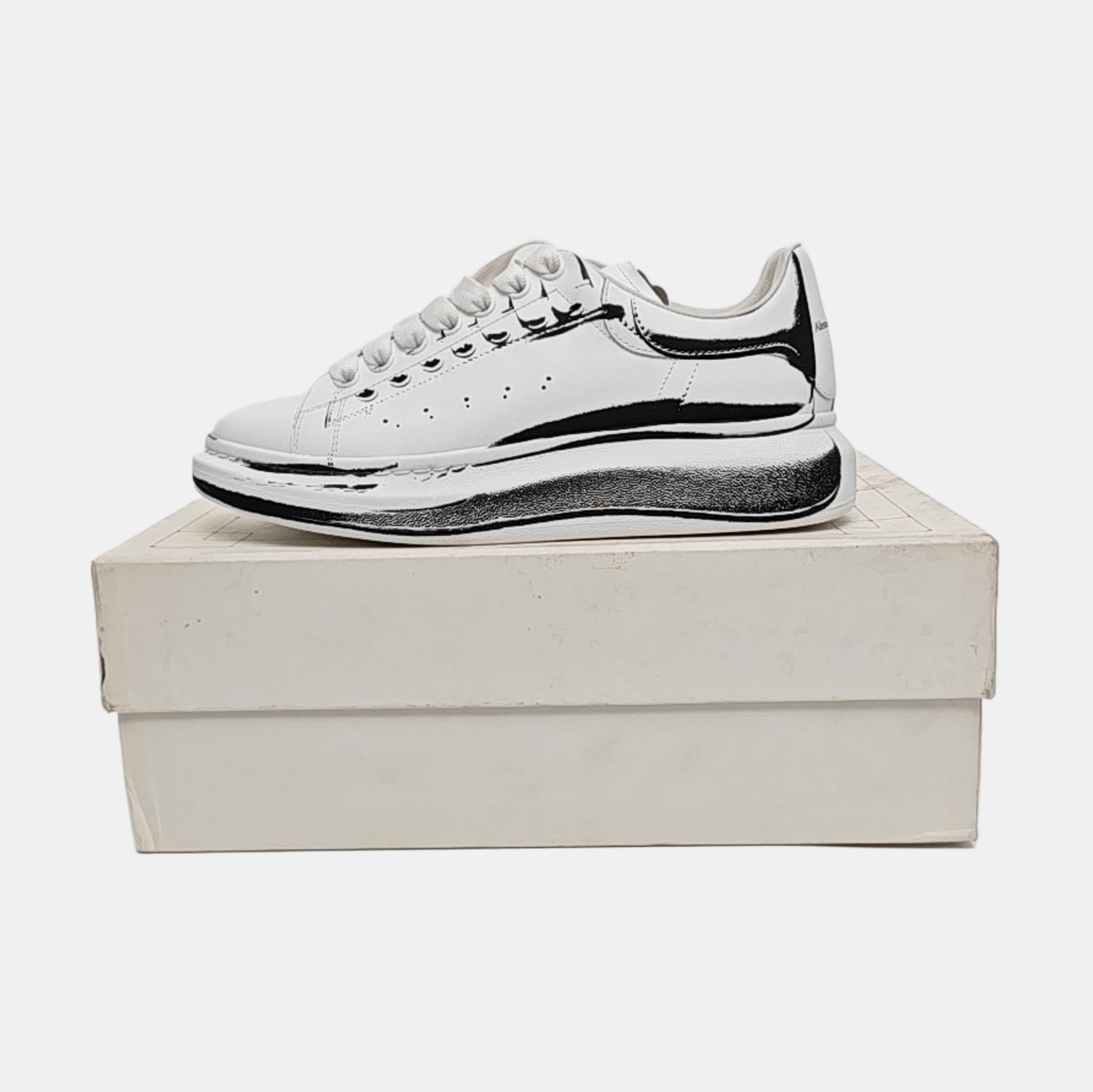 Alexander McQueen Alexander McQueen Sketch Print Oversized Sneakers 41 Size US 8 / EU 41 - 6 Thumbnail