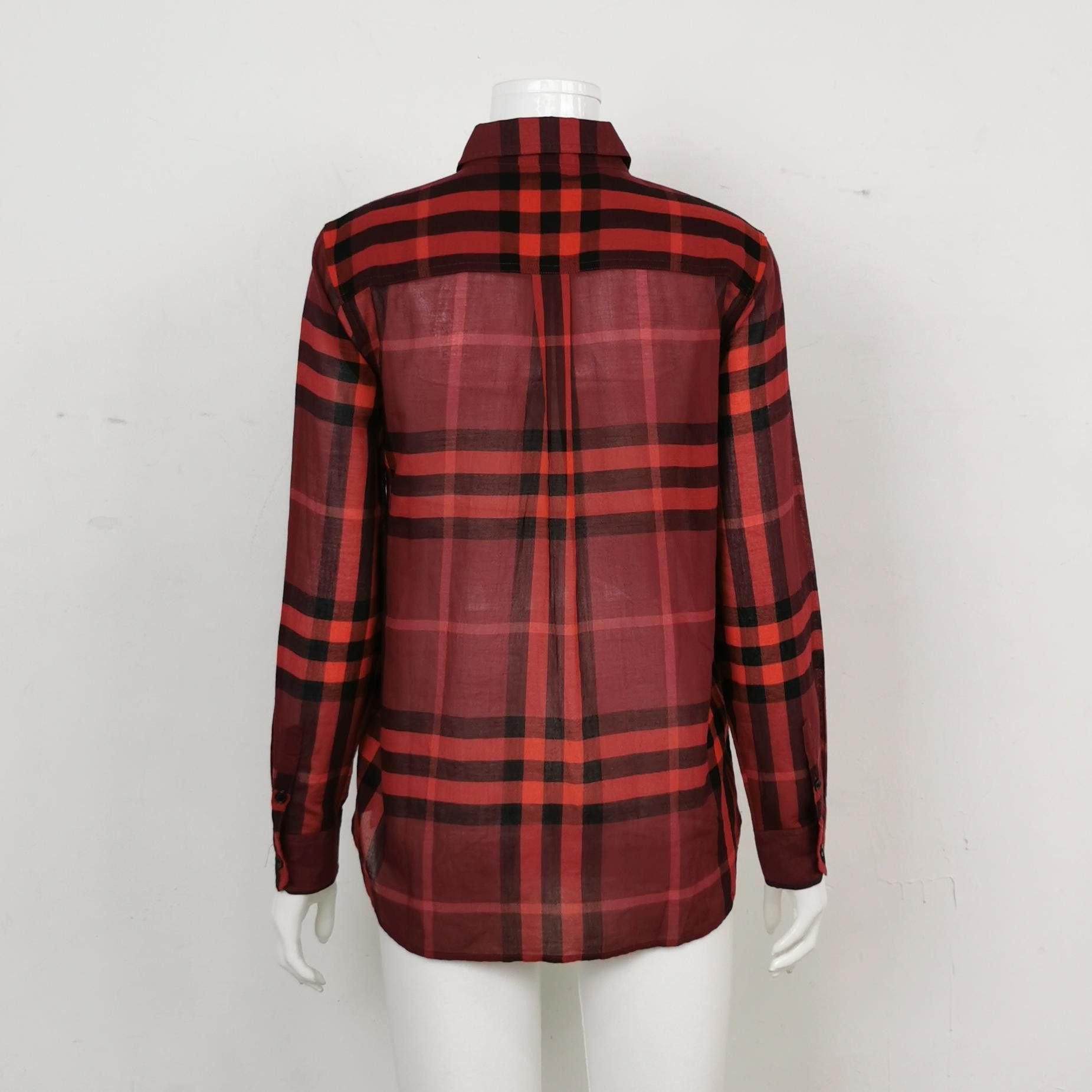 Burberry Burberry Women s Button Ups Size S / US 4 / IT 40 - 2 Thumbnail
