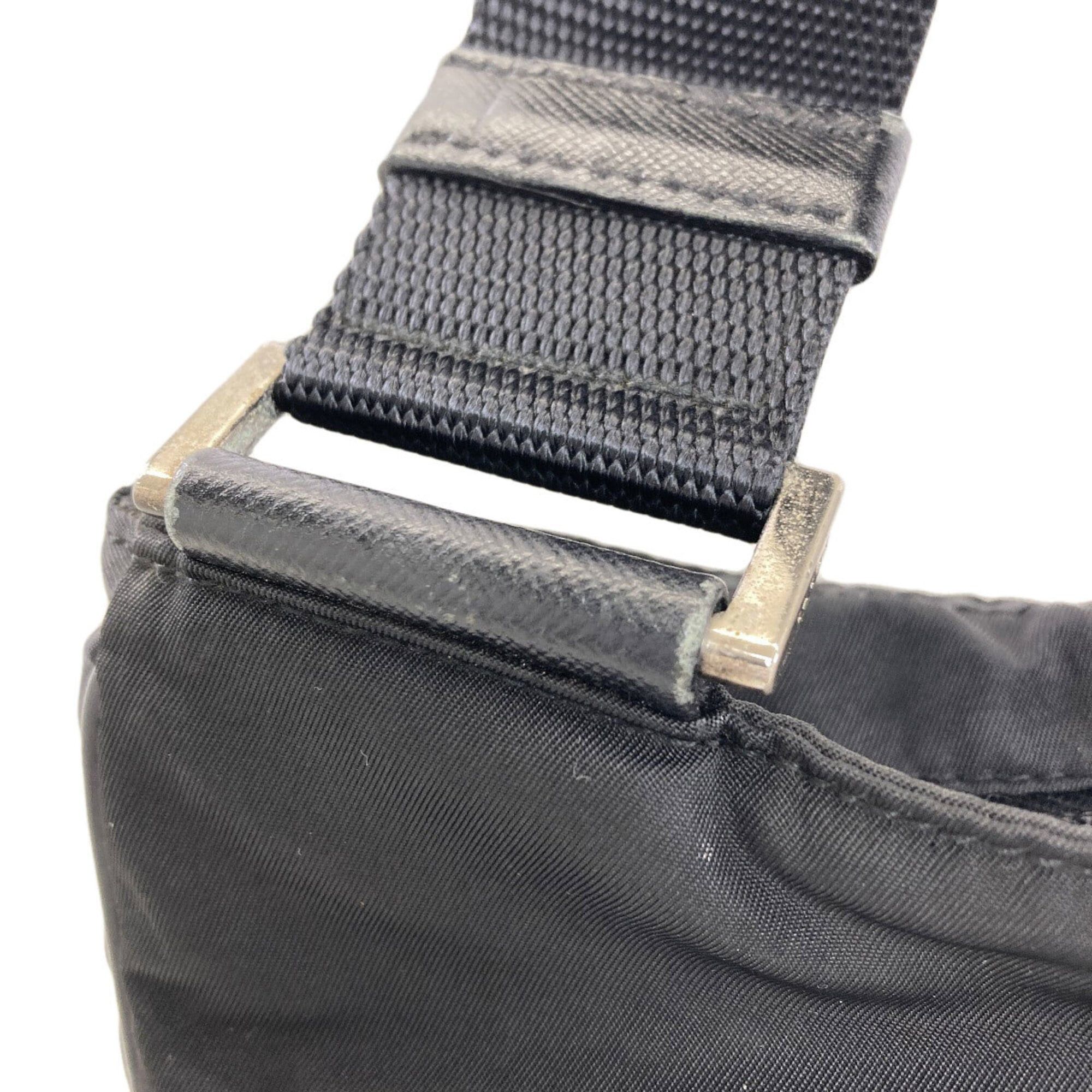 Prada Prada logo hardware shoulder bag, nylon material, women's. Size ONE SIZE - 16 Thumbnail
