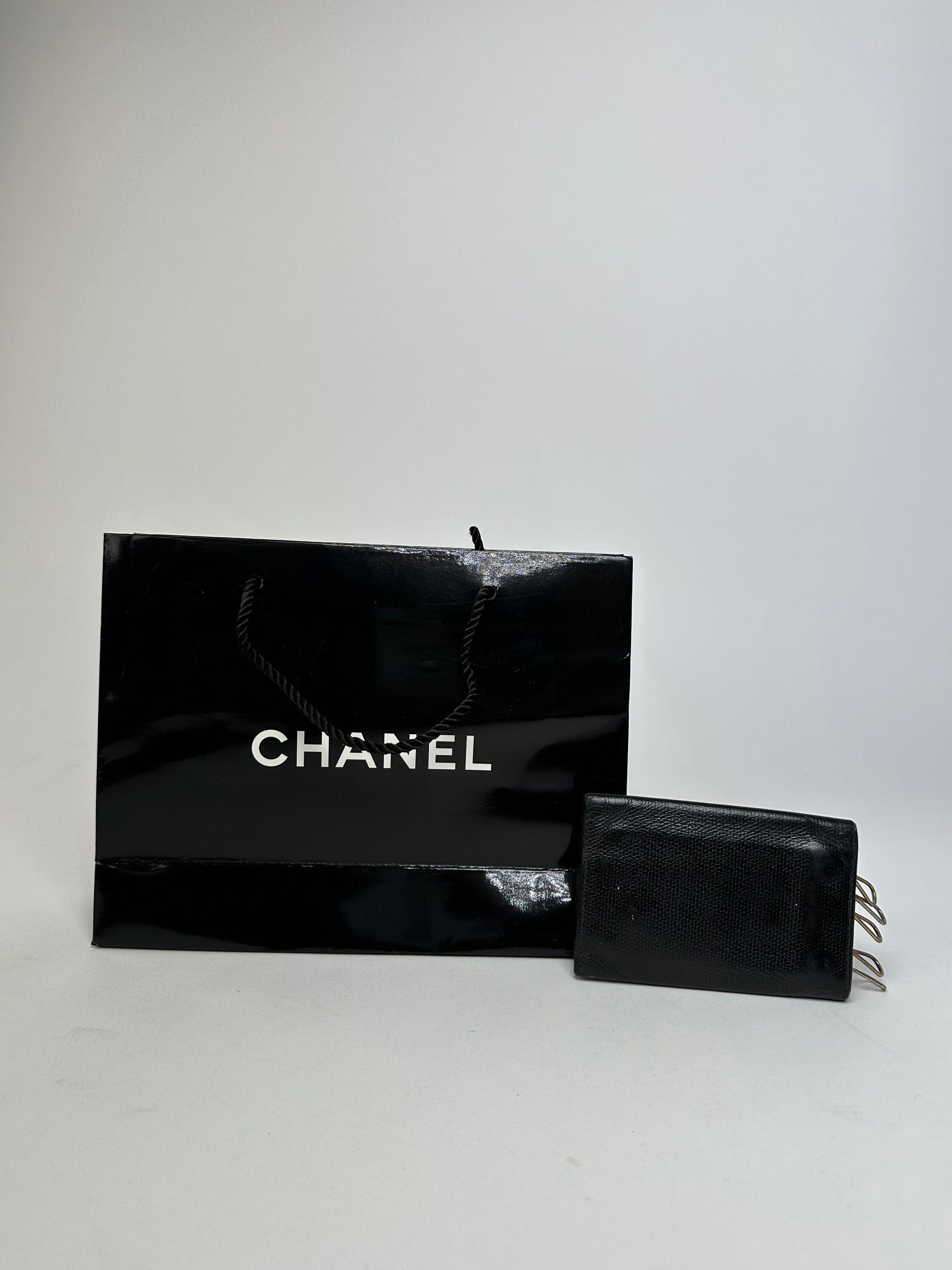 Chanel Vintage CC Logo Caviar Leather Key Holder Black Size ONE SIZE - 2 Thumbnail