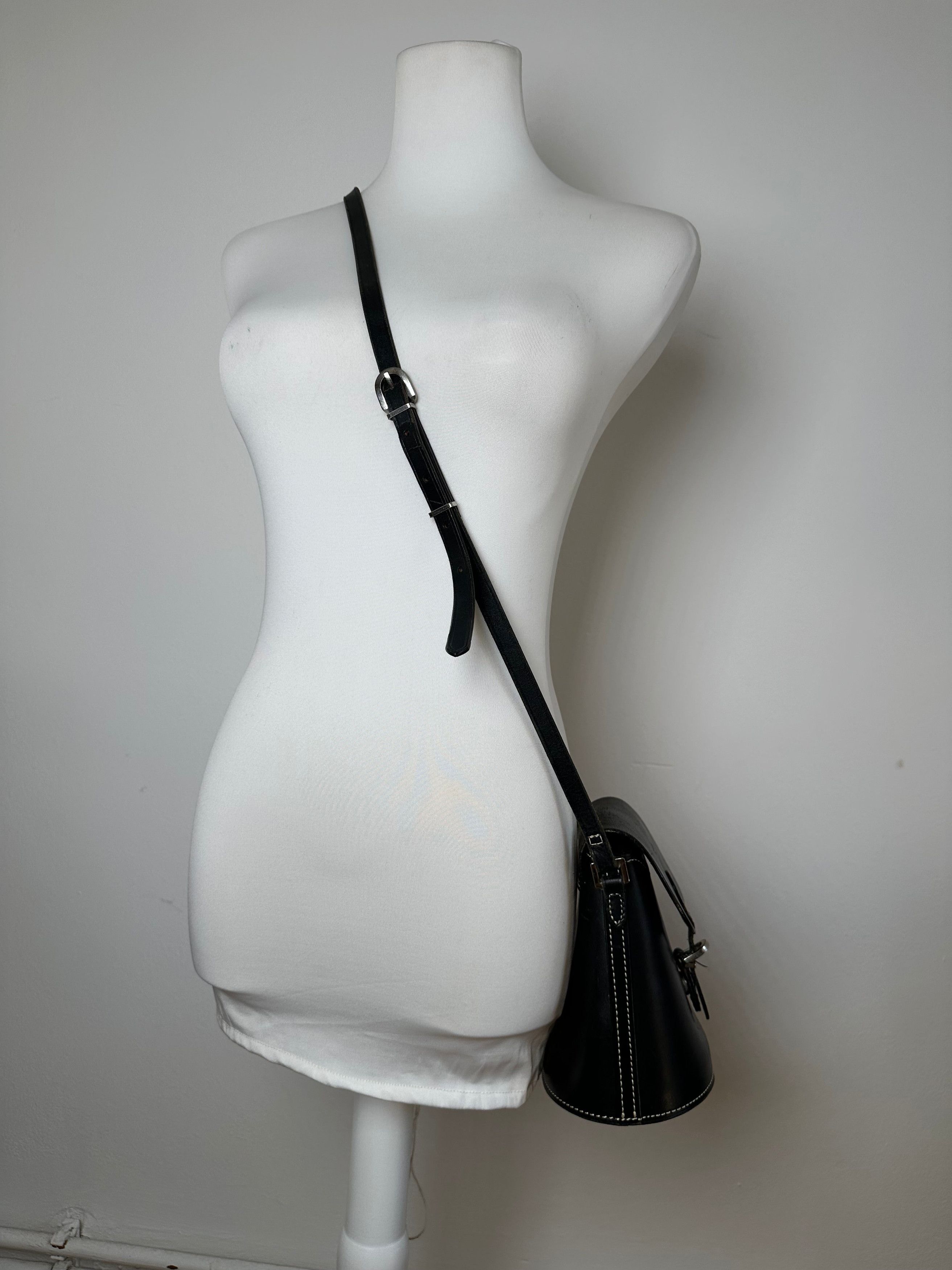 Courreges Vintage Paris Leather Crossbody Flap Bag Black Size ONE SIZE - 7 Thumbnail