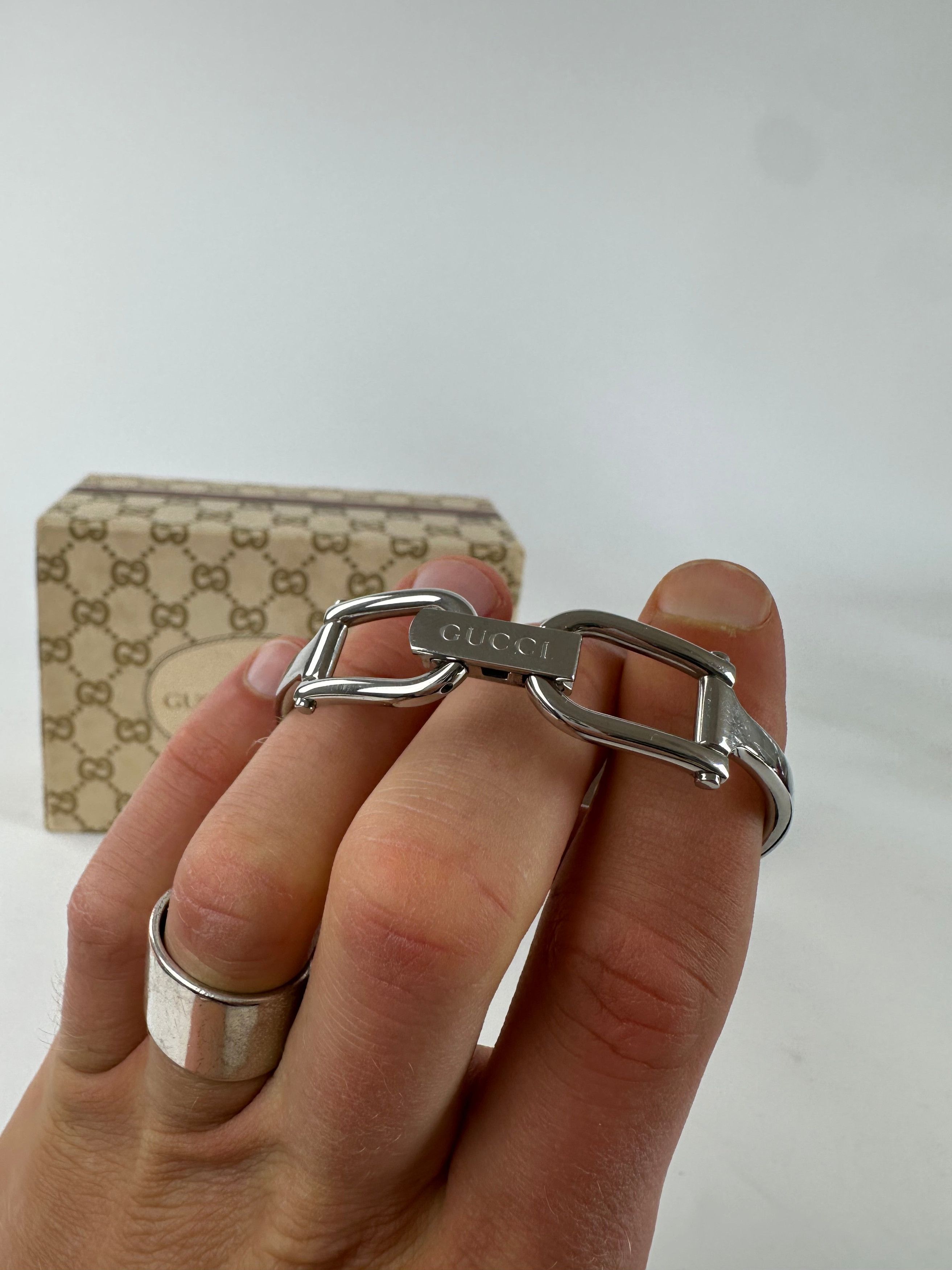 Gucci Vintage Silver-Tone Bangle Ladies Watch Model 1500L Size ONE SIZE - 5 Thumbnail