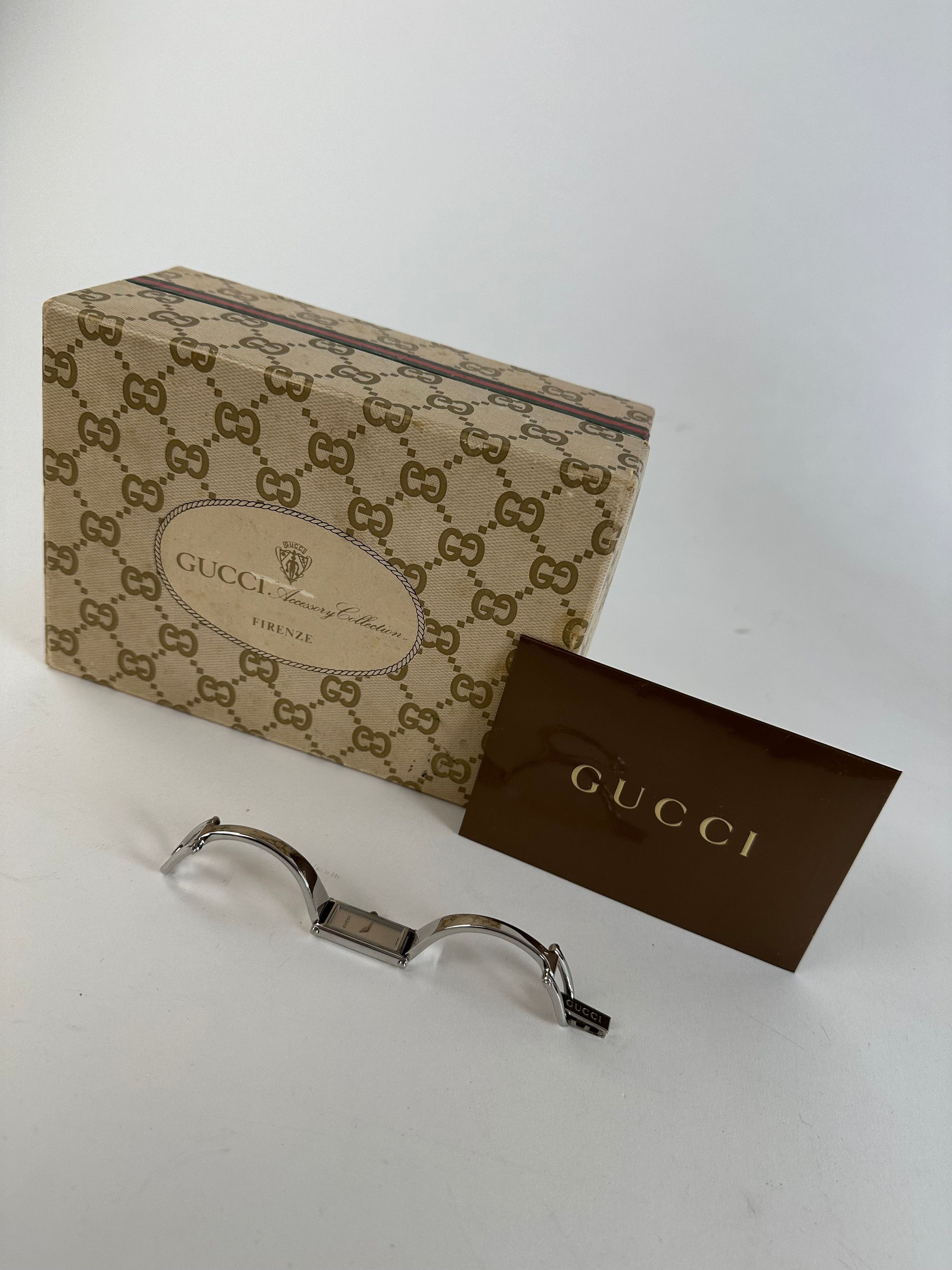 Gucci Vintage Silver-Tone Bangle Ladies Watch Model 1500L Size ONE SIZE - 4 Thumbnail