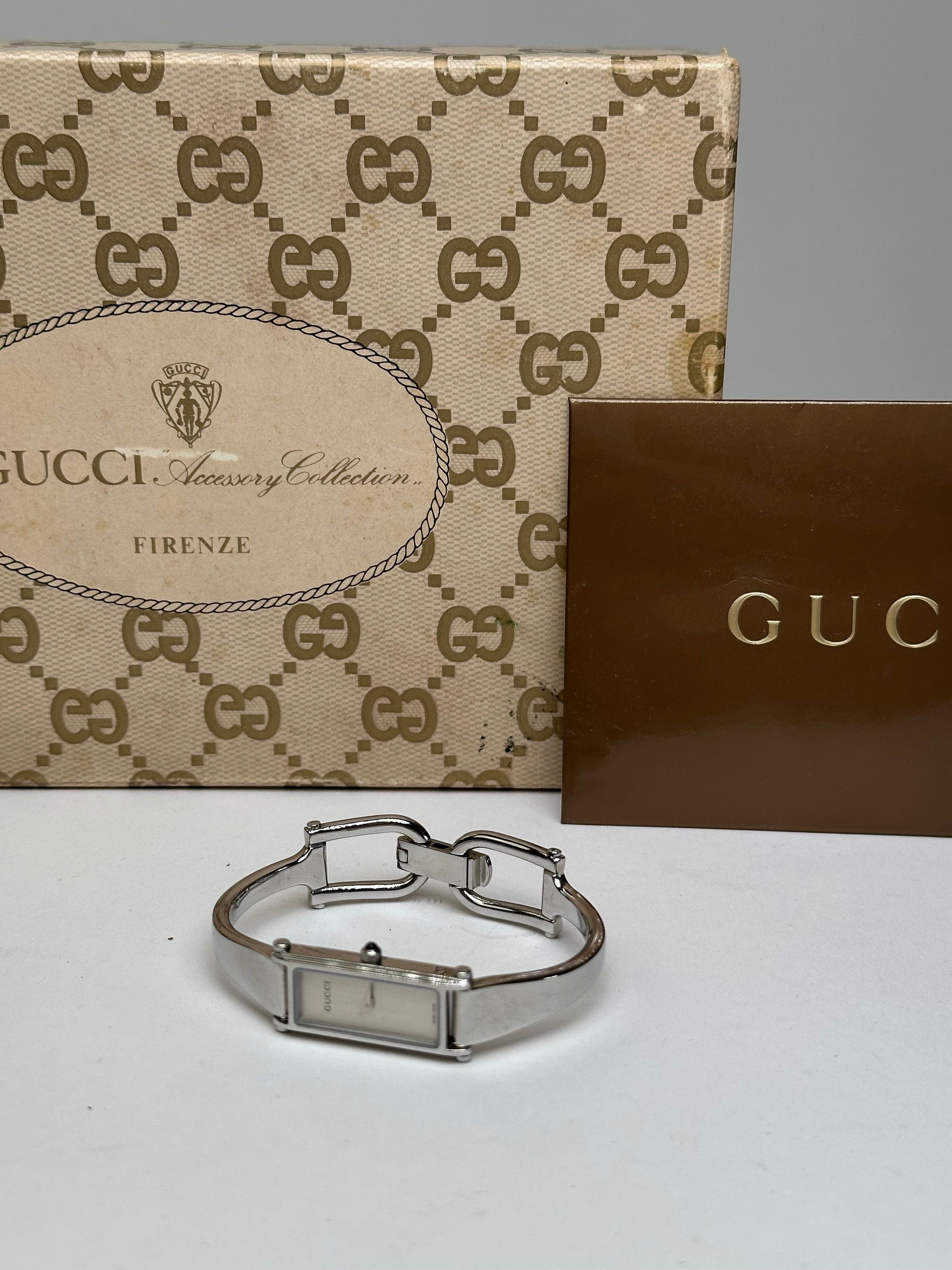 Gucci Vintage Silver-Tone Bangle Ladies Watch Model 1500L Size ONE SIZE - 3 Thumbnail