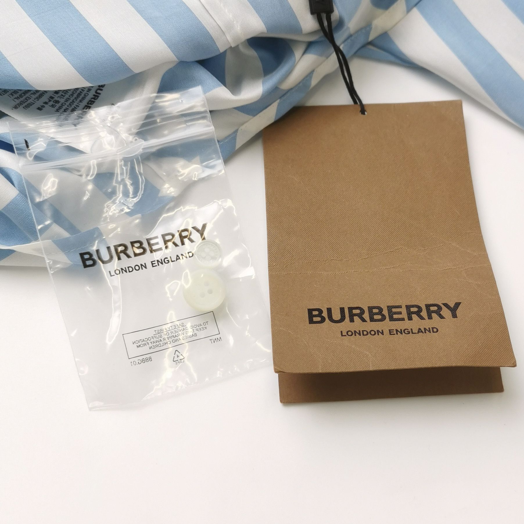 Burberry Burberry Women s Button Ups Size S / US 4 / IT 40 - 4 Thumbnail