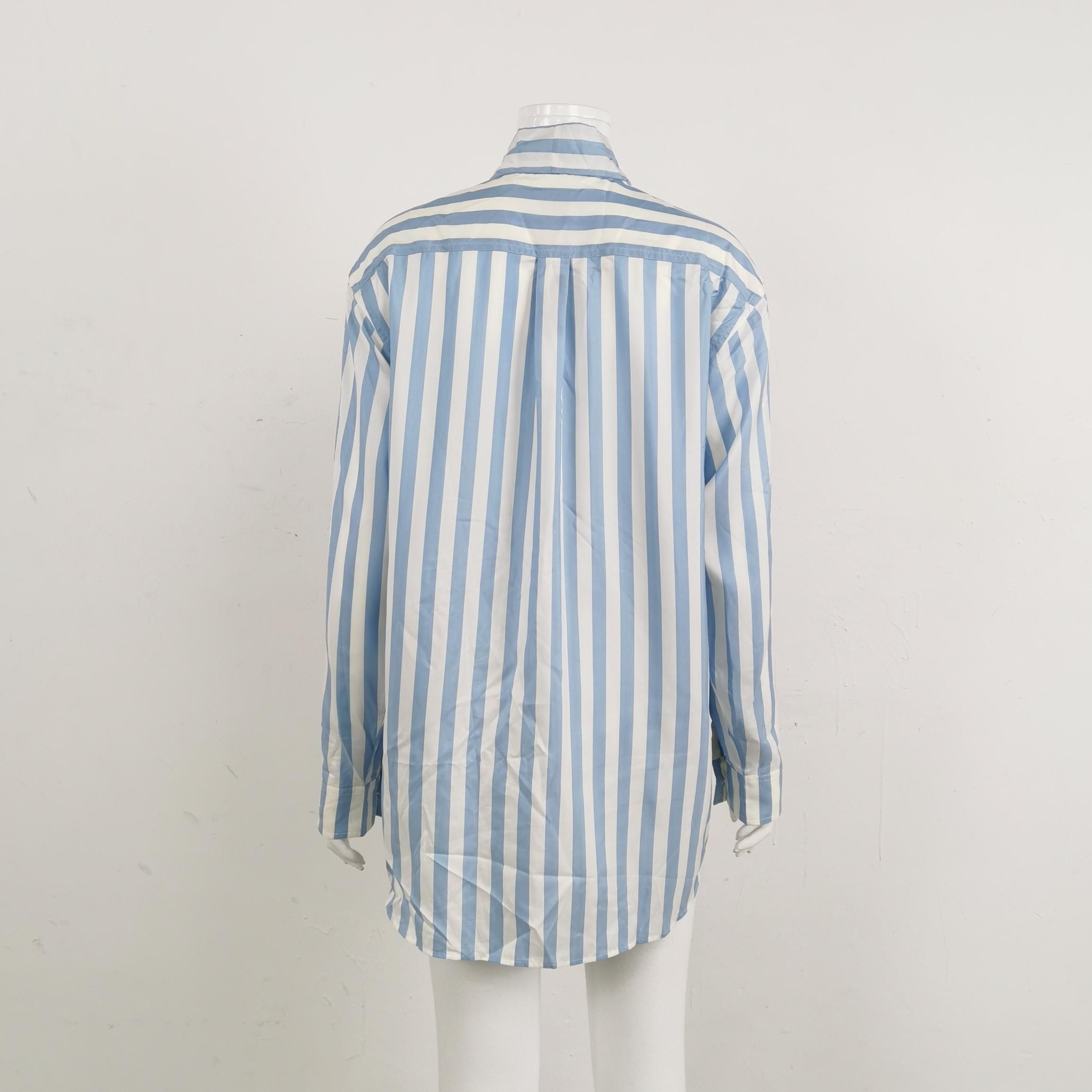 Burberry Burberry Women 2 Button Ups Size XS / US 0-2 / IT 36-38 - 2 Thumbnail