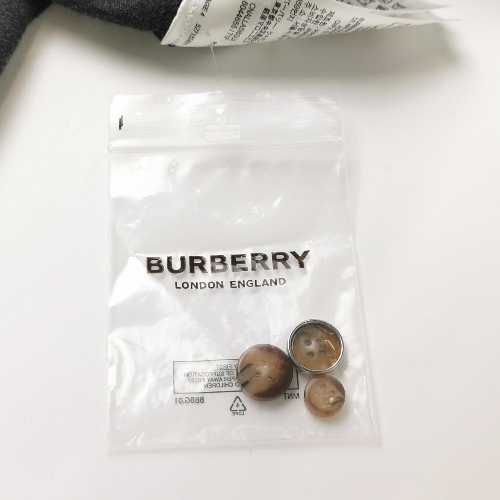 Burberry Burberry Women s Button Ups Size S / US 4 / IT 40 - 5 Thumbnail
