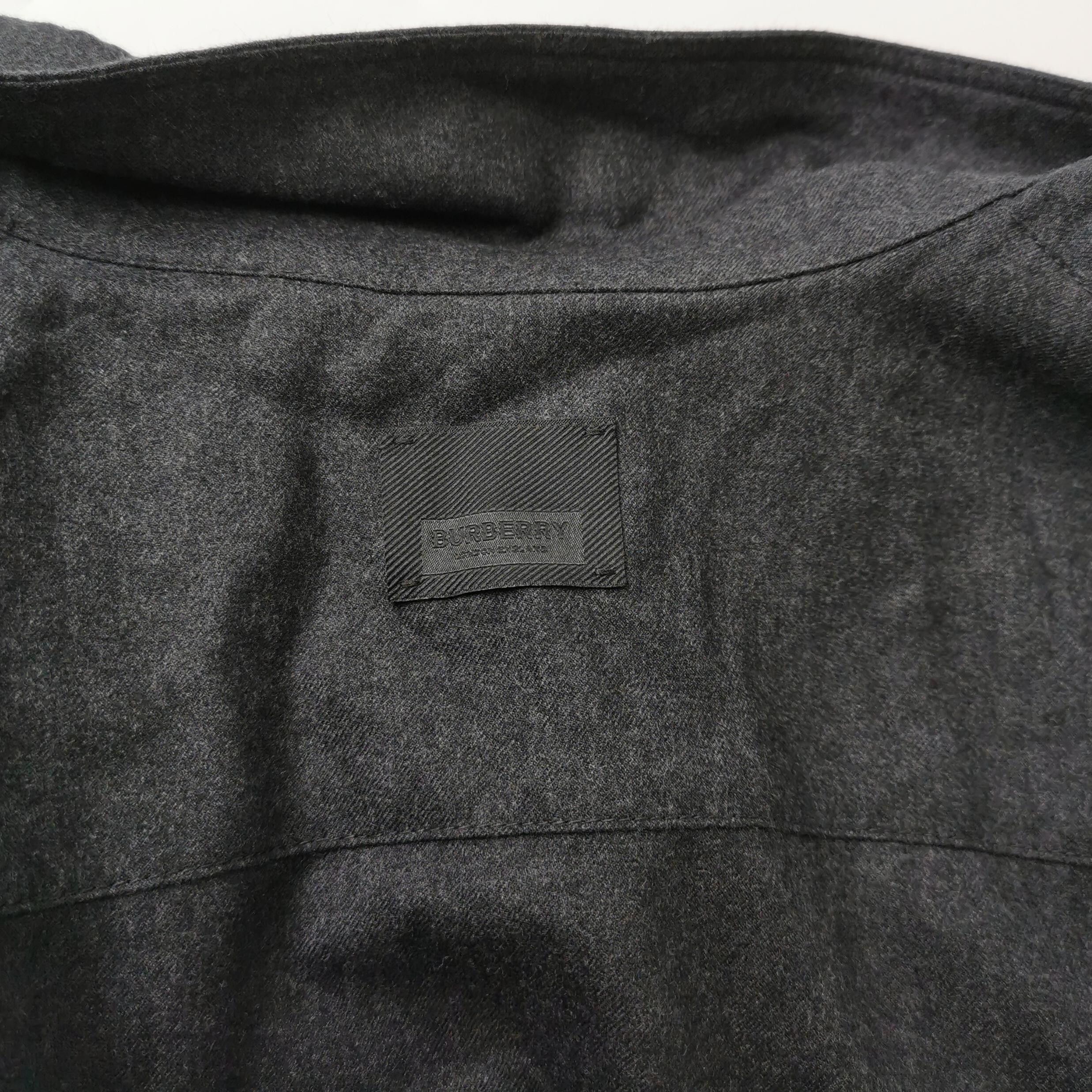 Burberry Burberry Women s Button Ups Size S / US 4 / IT 40 - 3 Thumbnail